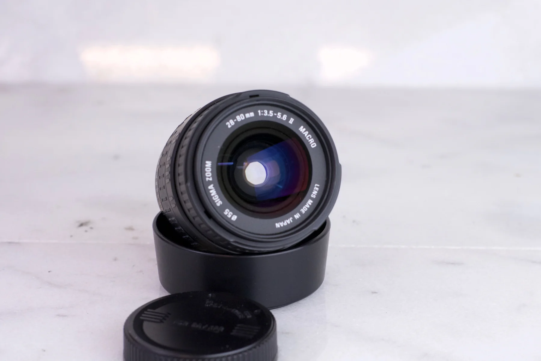 Sigma 28-80mm F/3.5-5.6 Zoom Lens with Rear Lens Cap and Lens Hood - for Sigma SA/KPR Mount Cameras