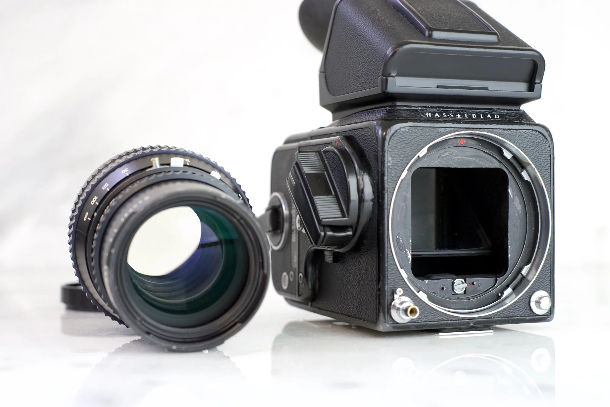 Hasselblad 500 CM with Carl Zeiss Sonnar T* 150mm F/4 Lens, A12