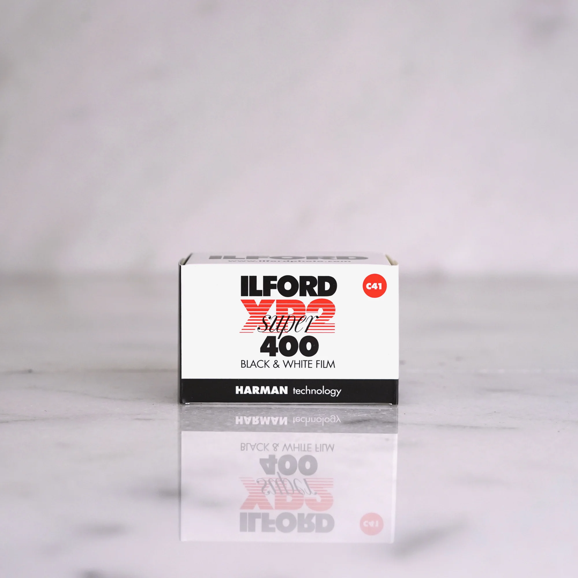 Ilford XP2 400 Super Black and White 35mm Film (36 Exposure Roll - New)
