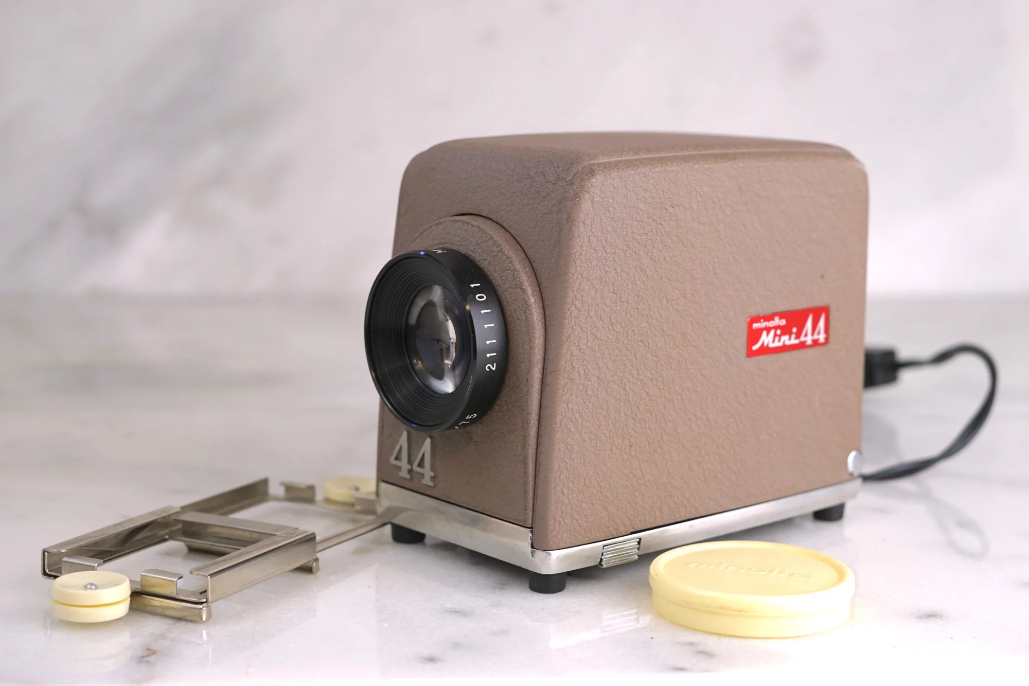 Minolta Mini 44 Slide Projector with Slide Holder - Fully Functional