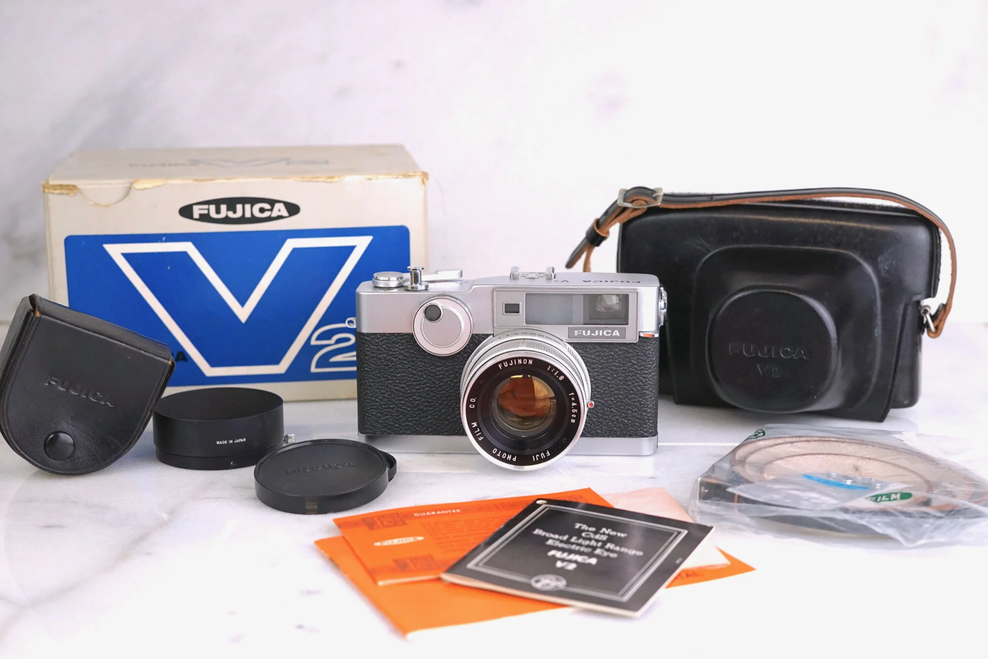 Fujifilm Fujica V2 35mm film Rangefinder Camera with Accessories