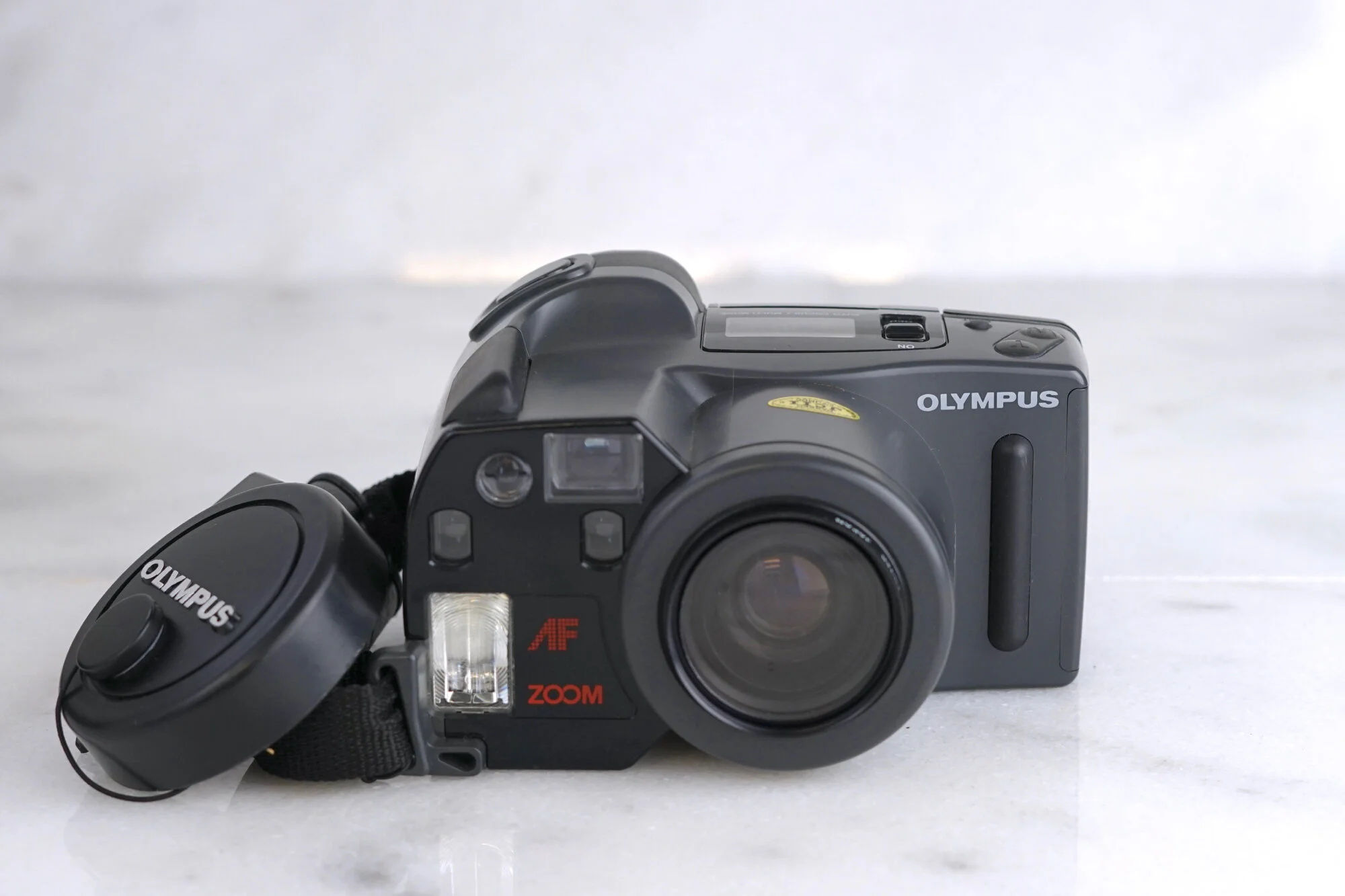 Olympus Infinity Super Zoom 330 Point and Shoot 35mm Film Camera