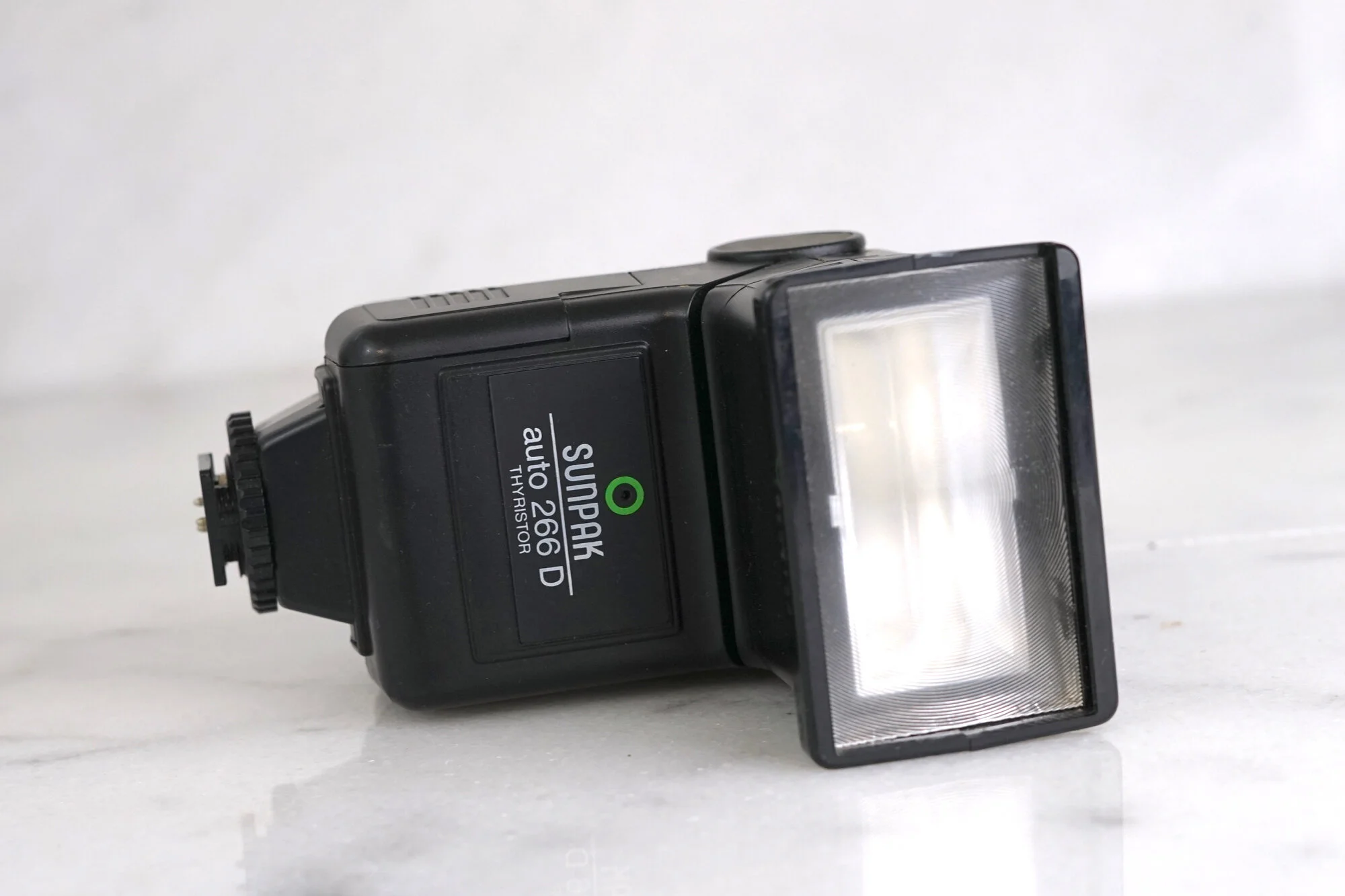Sunpak Auto Zoom 266 D Thyristor Electronic Flash - For Canon Cameras