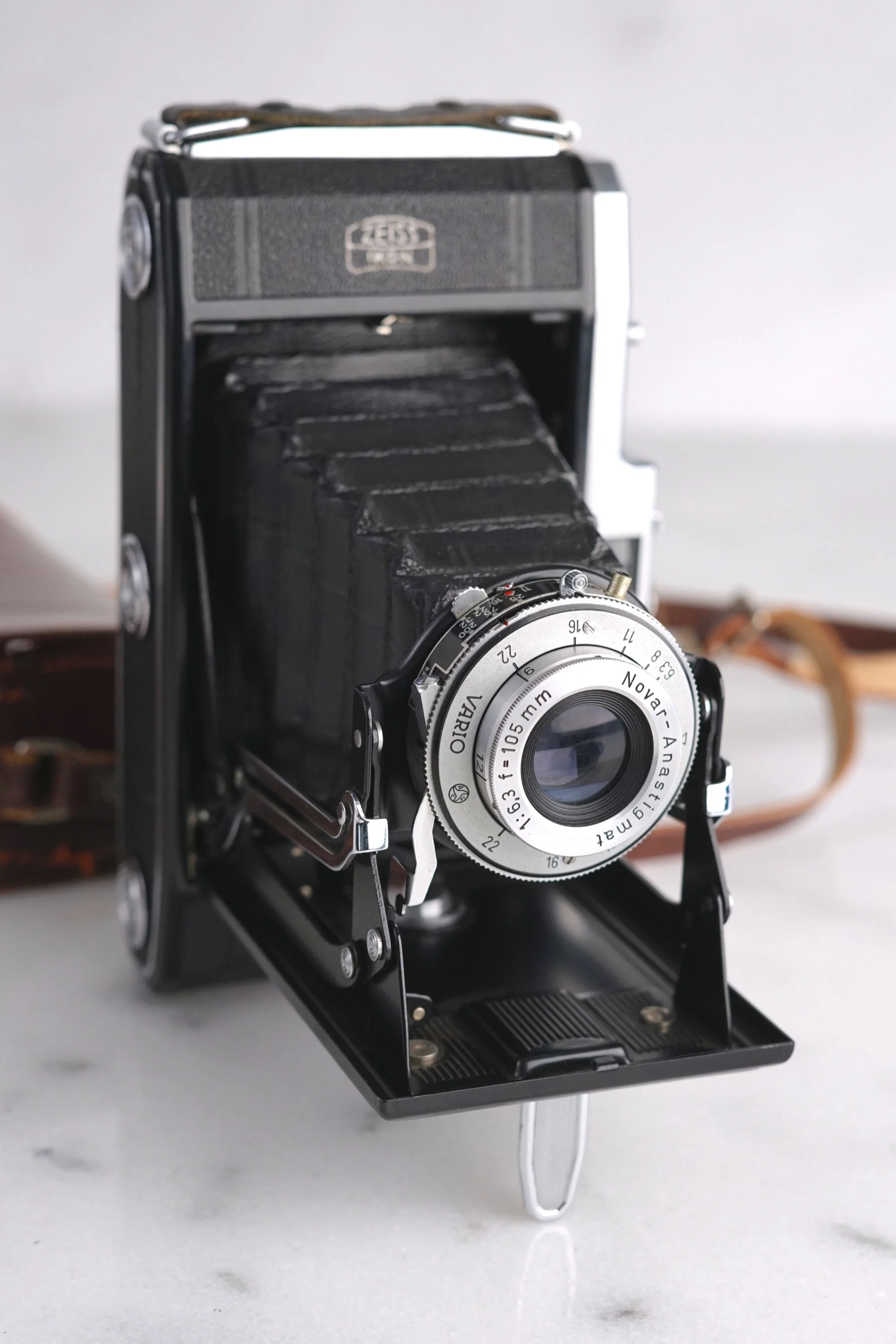 Zeiss Ikon Nettar Folding 6x9 Medium Format 120 Film Camera with Case  Fully Functional — F Stop Cameras