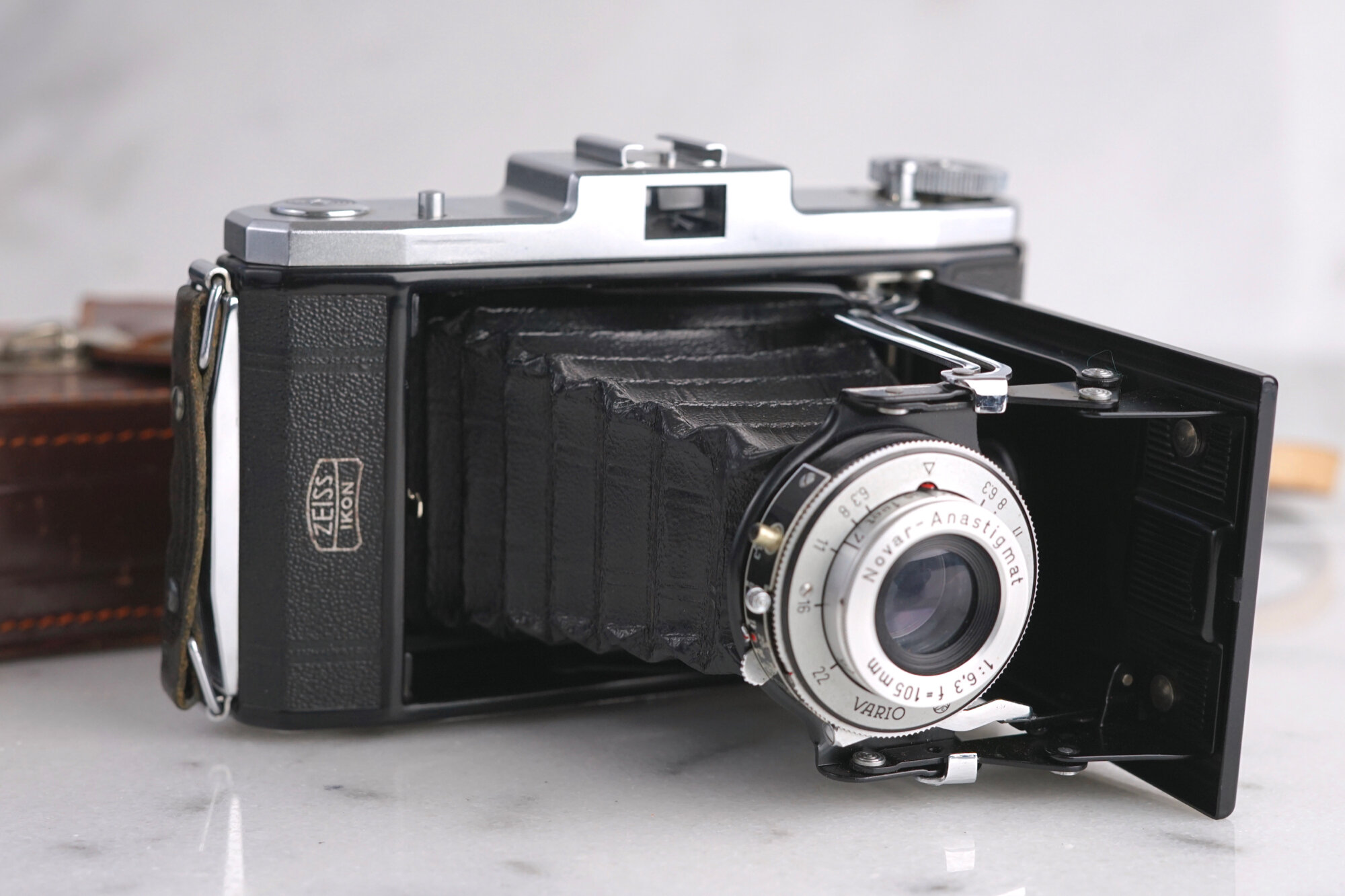 Zeiss Ikon Nettar Folding 6x9 Medium Format 120 Film Camera with Case - Fully Functional