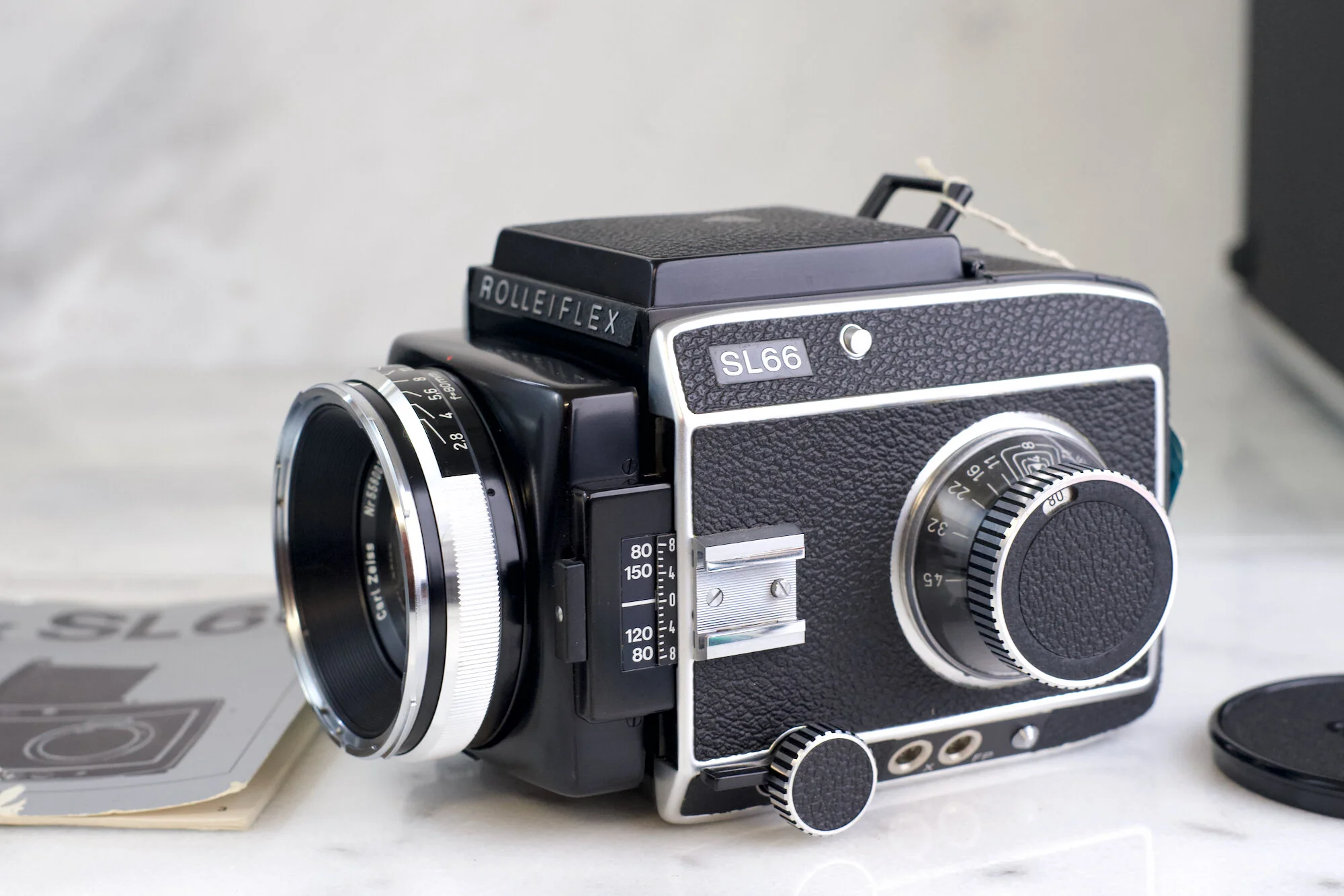 Rolleiflex SL66 with Carl Zeiss 80mm F/2.8 Planar Lens - Medium 