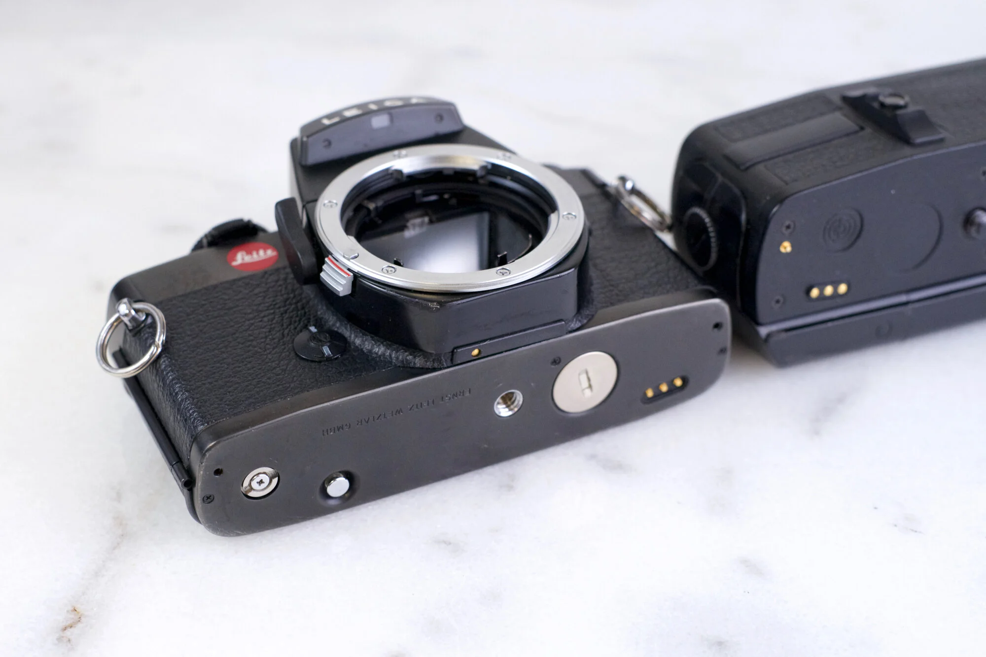 Leica R4 with motor drive for sale - 6.jpg