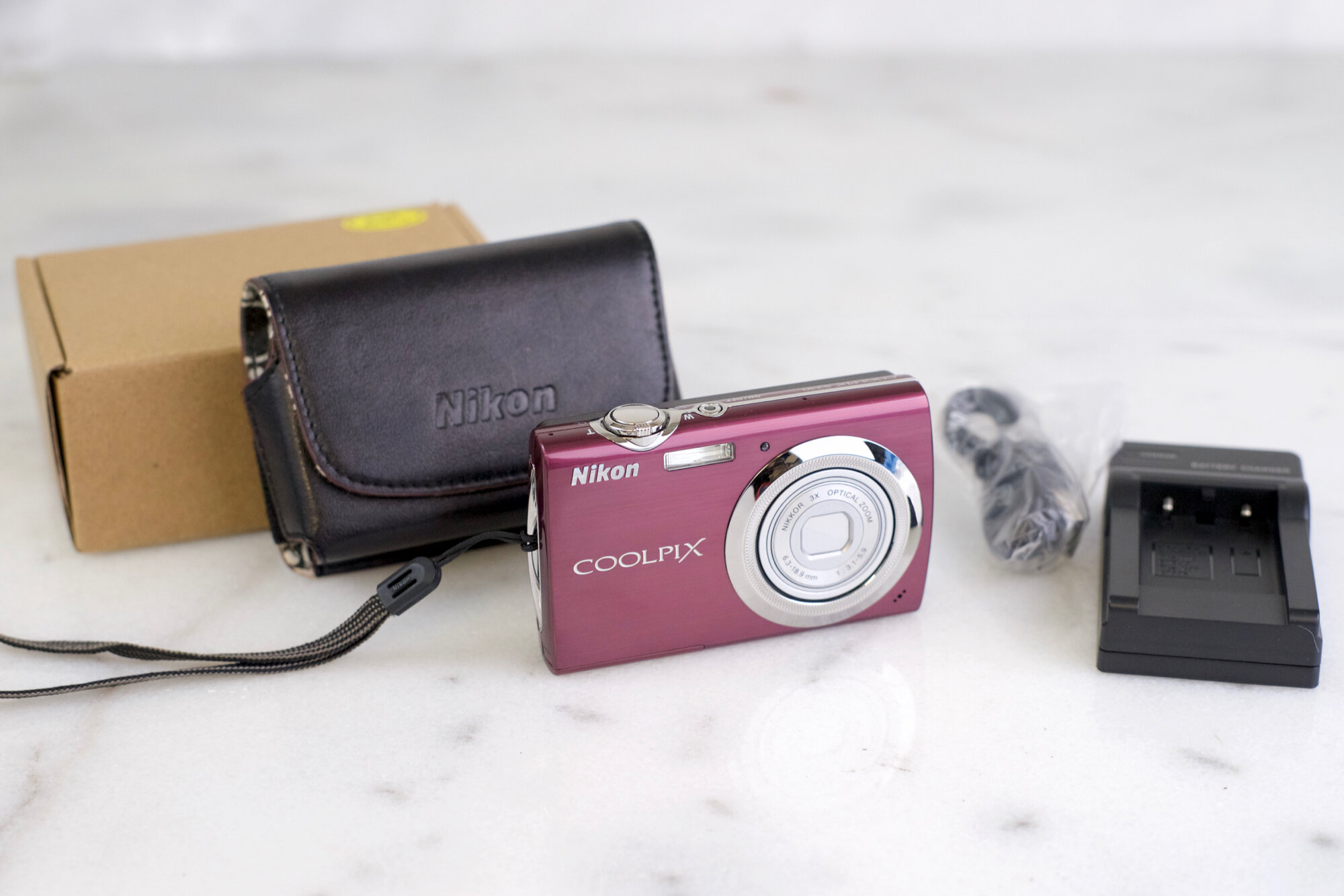 Nikon Coolpix S230 10 Megapixel / 3x Optical Zoom / 3 inch Touch Panel LCD (Plum)