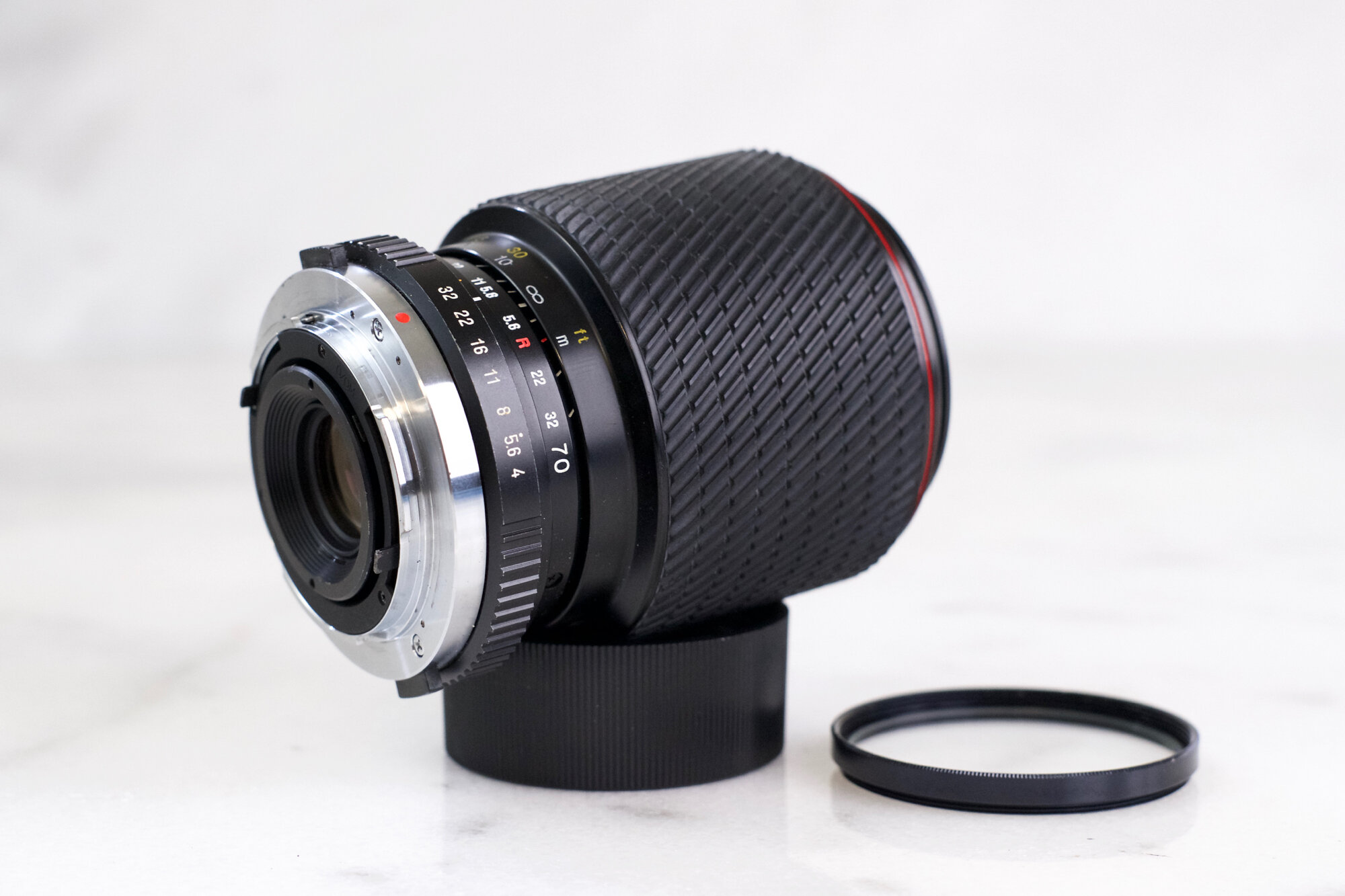 Olympus OM Mount Tokina SD 70 - 210mm F/4-5.6 Macro Focusing Zoom Lens - for Olympus OM Cameras