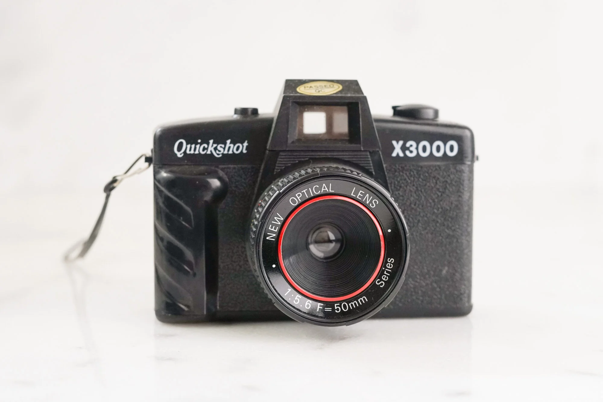 Quickshot X3000 35mm Point and Shoot Film Camera