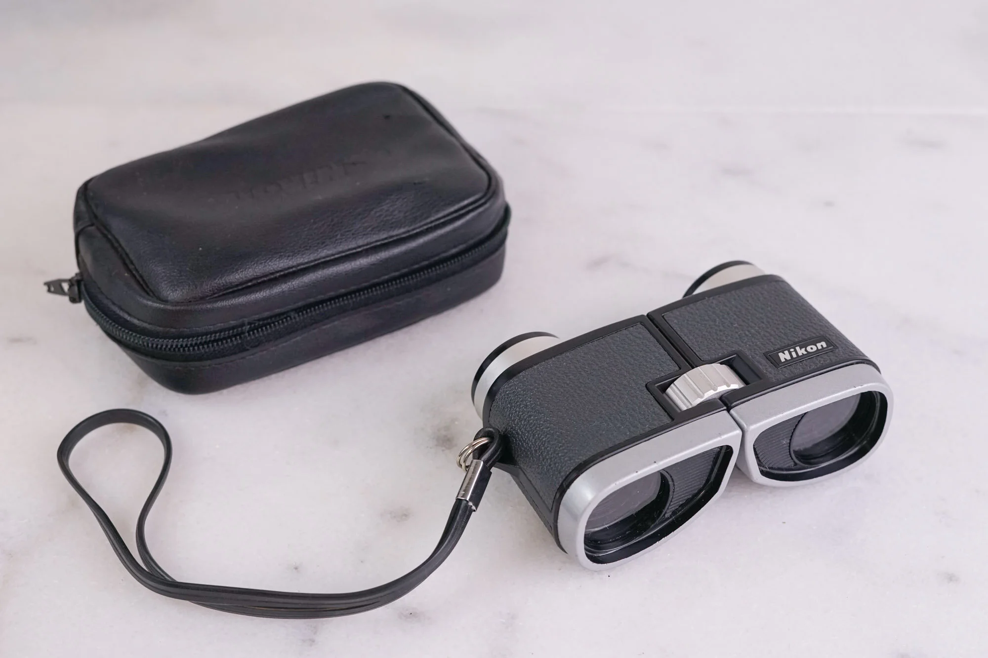 Nikon 3X Optically Coated Compact Binoculars with Carrying Case - Fully Functional