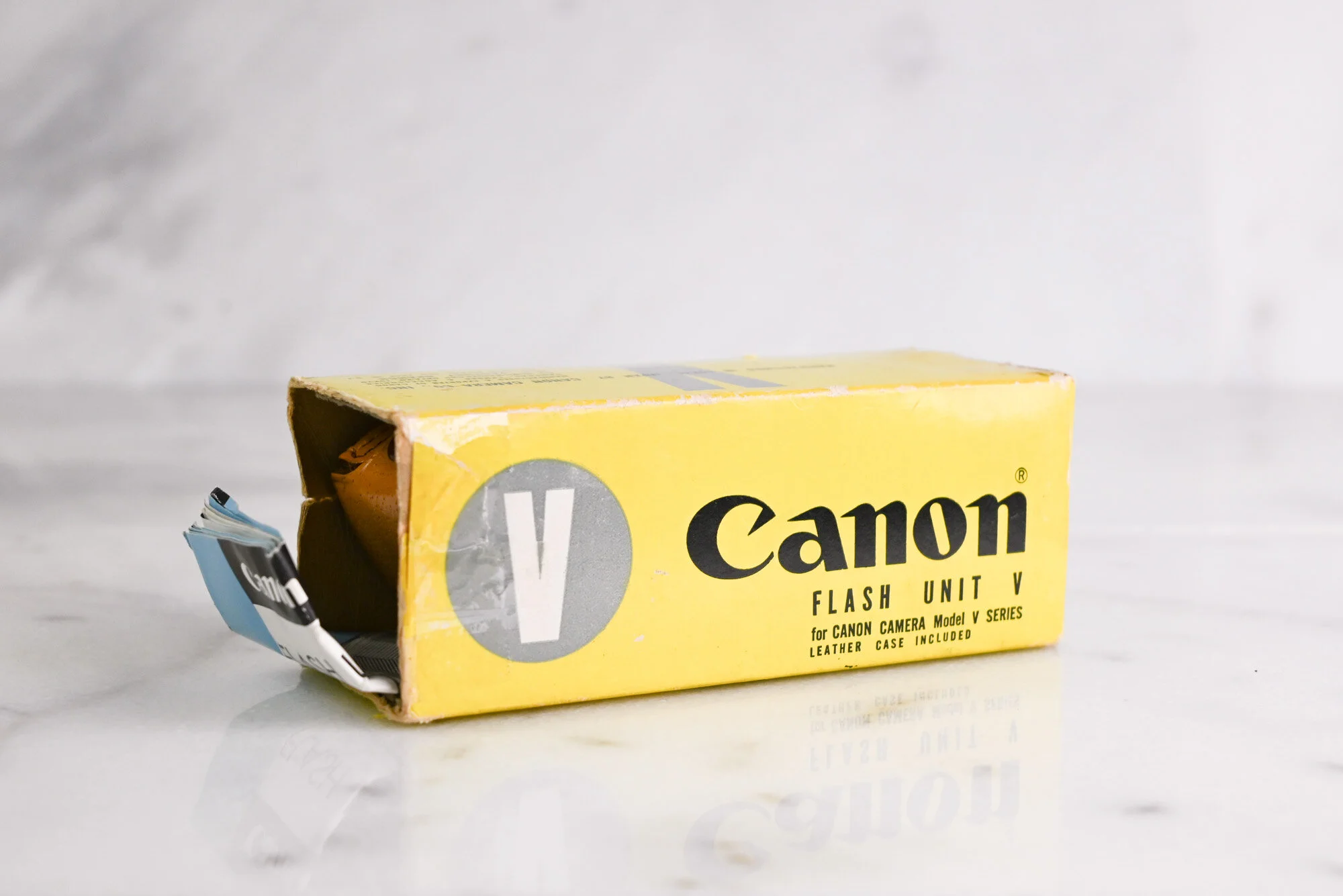 Canon Flash Unit V for Canon V-T, VL, L-1, L-2, VI-T, VI-L, P, and Canonflex Cameras.