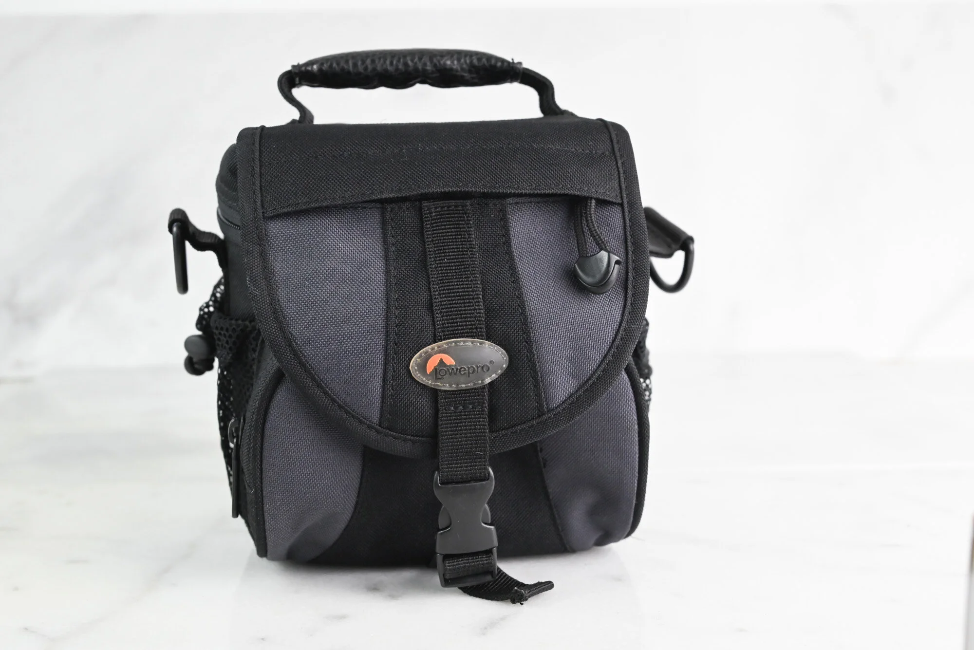 Lowepro EX 120 Camera Bag for Cameras - with Beltloop and Handle