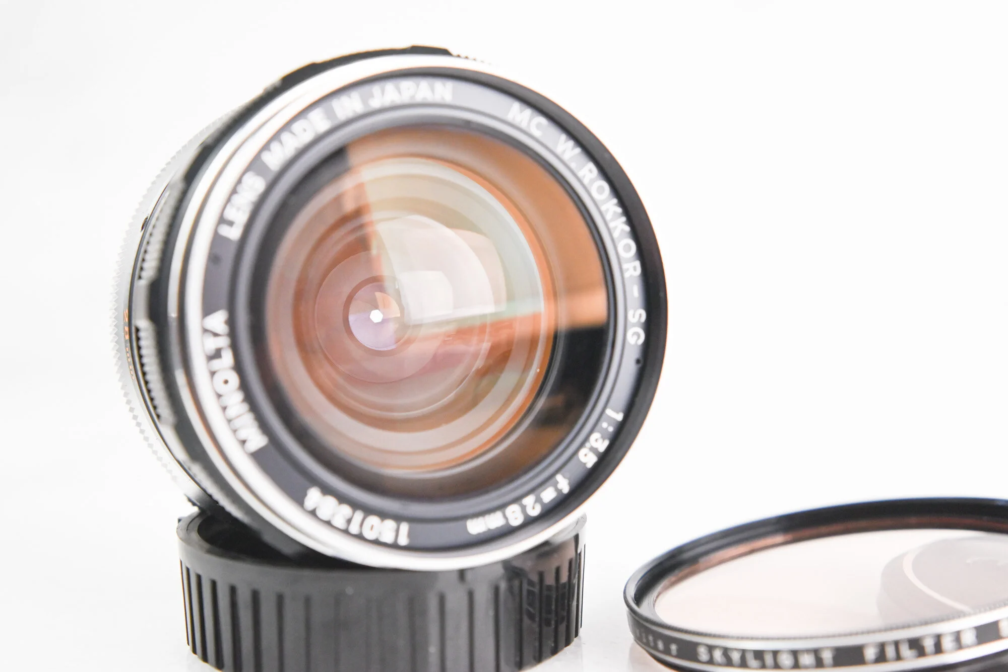 Minolta MC W. Rokkor SG 28mm F/3.5 Prime Lens with Lens Caps