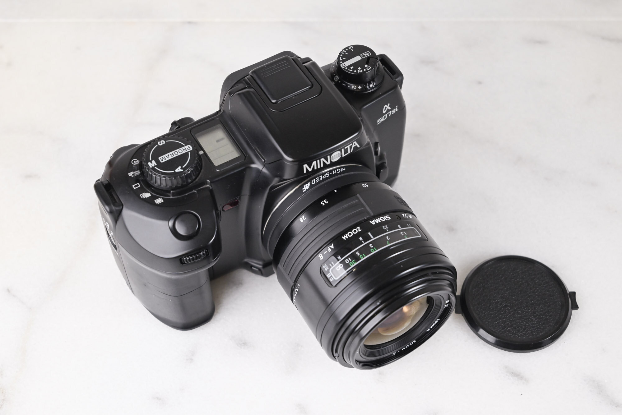Minolta Maxxum 600SI 35mm SLR Film Camera w/ AF Zoom Minolta A mount WORKING 