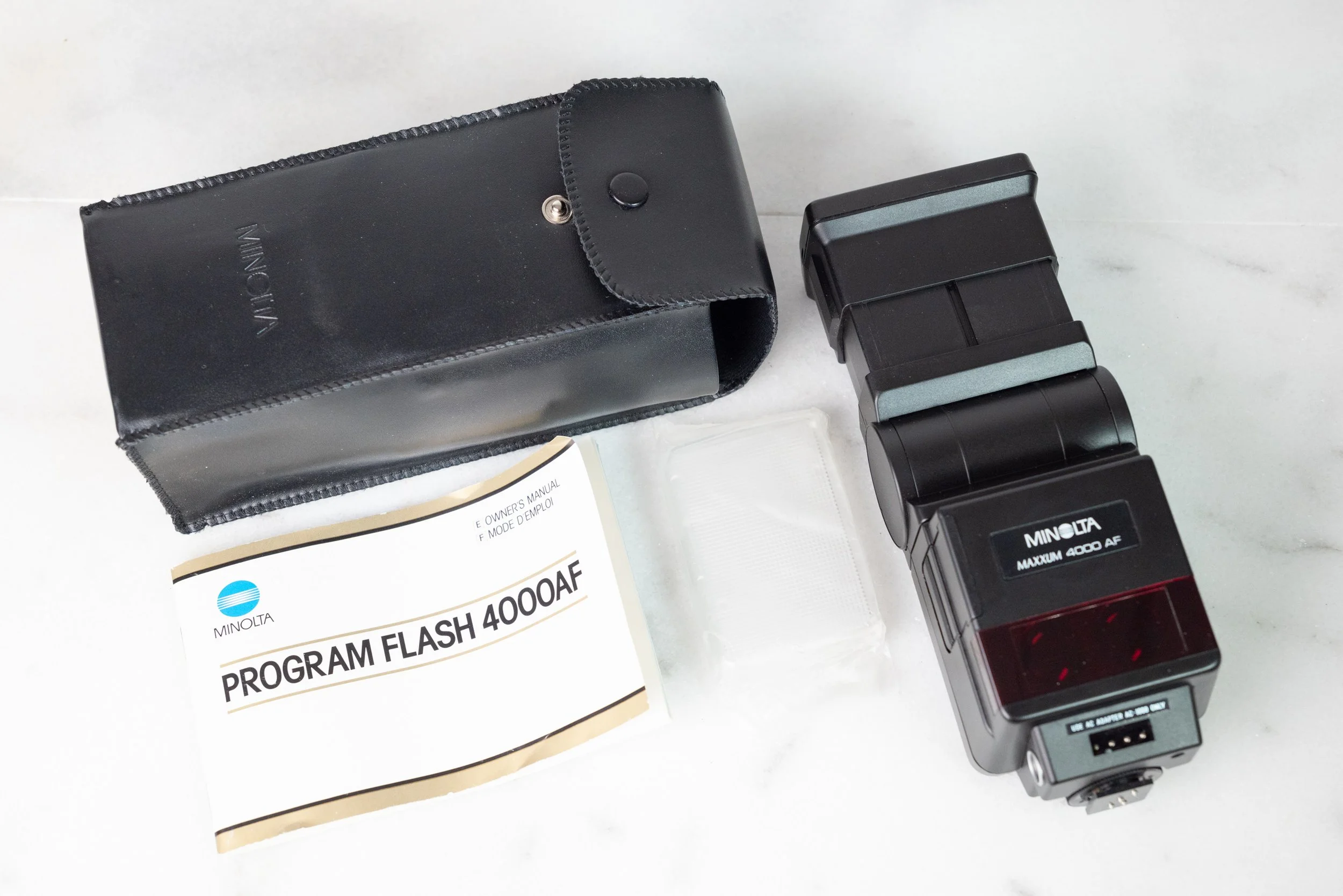 Minolta Maxxum 4000 AF Flash with Diffuser, Case, Manual - For Minolta or Sony AF Cameras