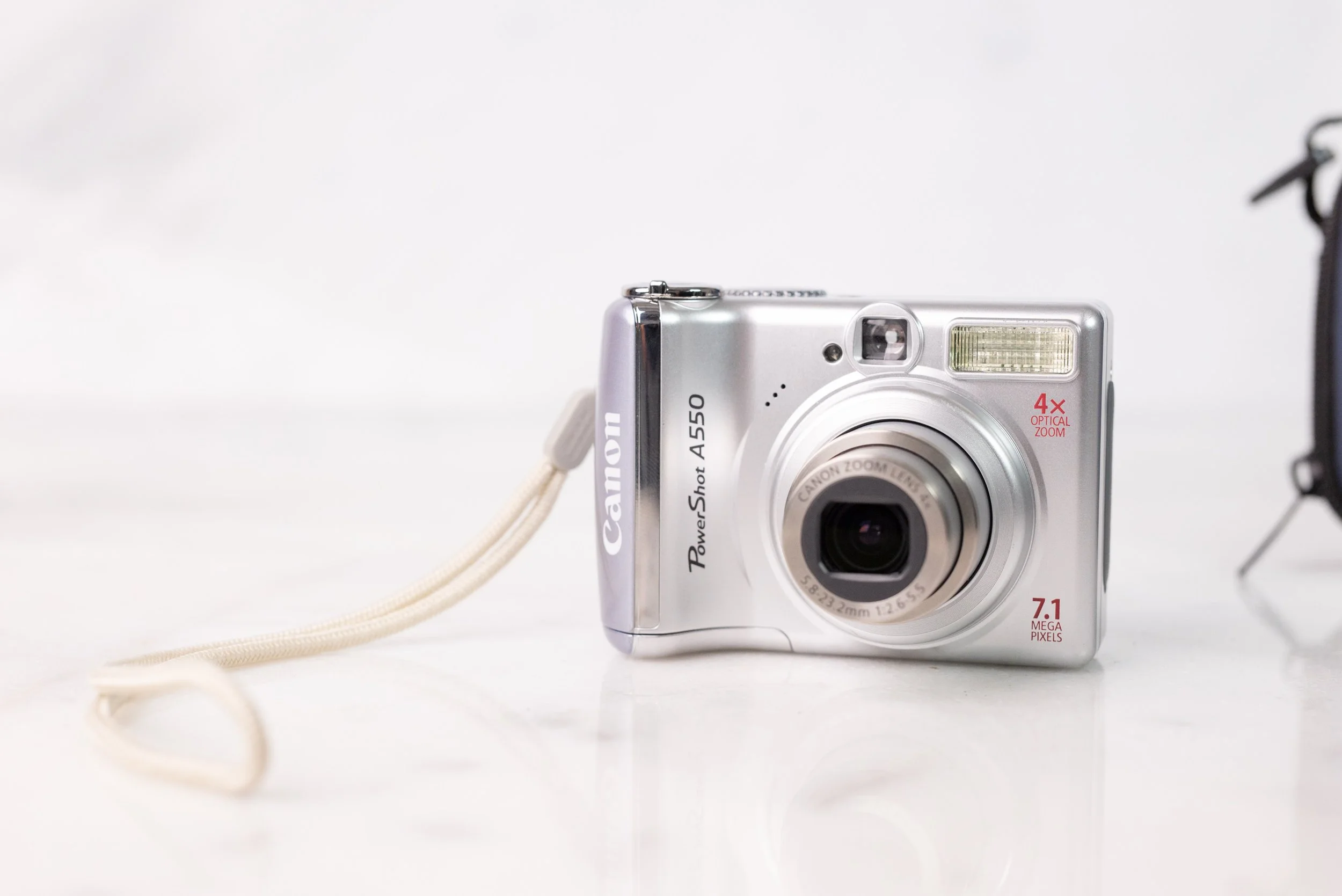 Canon Powershot A550 7.1 Megapixel Digital Point and Shoot Camera - Digicam