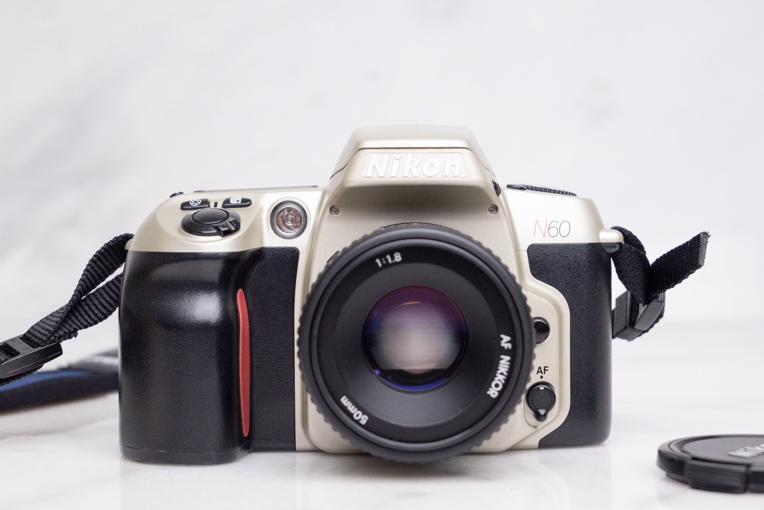 Nikon 35mm Camera Kit Nikon N65 35mm SLR F Mount Easy To Use Film