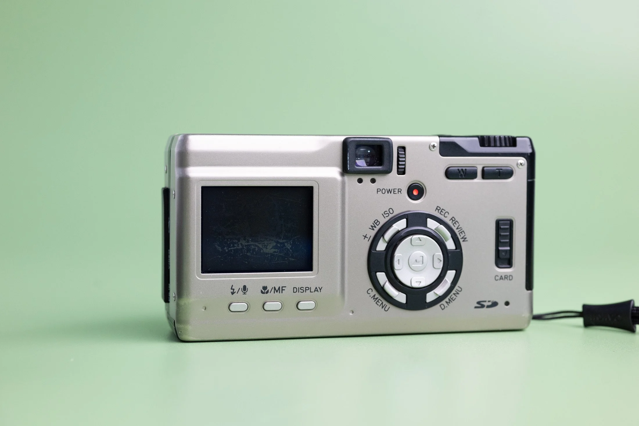 Contax TVS Digital Point and Shoot Camera with New Battery and 