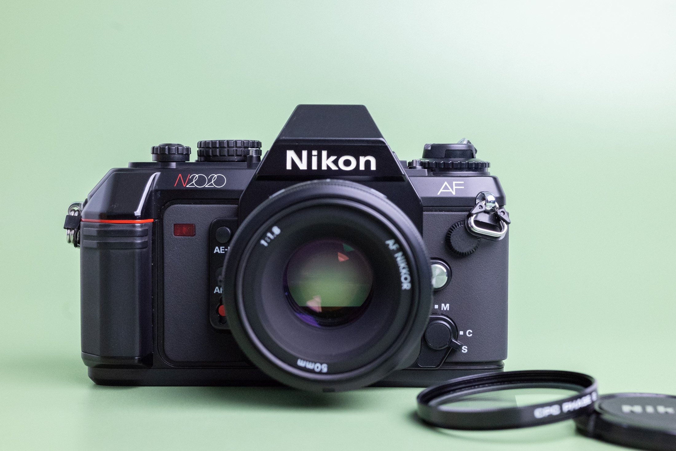 Nikon N2020 35mm Film SLR Camera with Nikon Nikkor AF 50mm f/1.8 Fast ...
