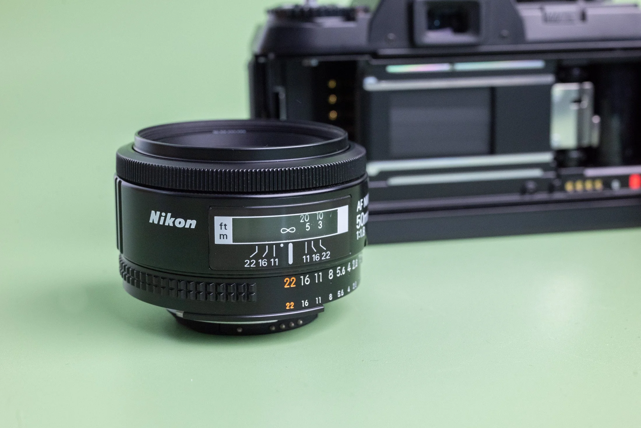 Nikon N2020 35mm Film SLR Camera with Nikon Nikkor AF 50mm f/1.8 Fast ...