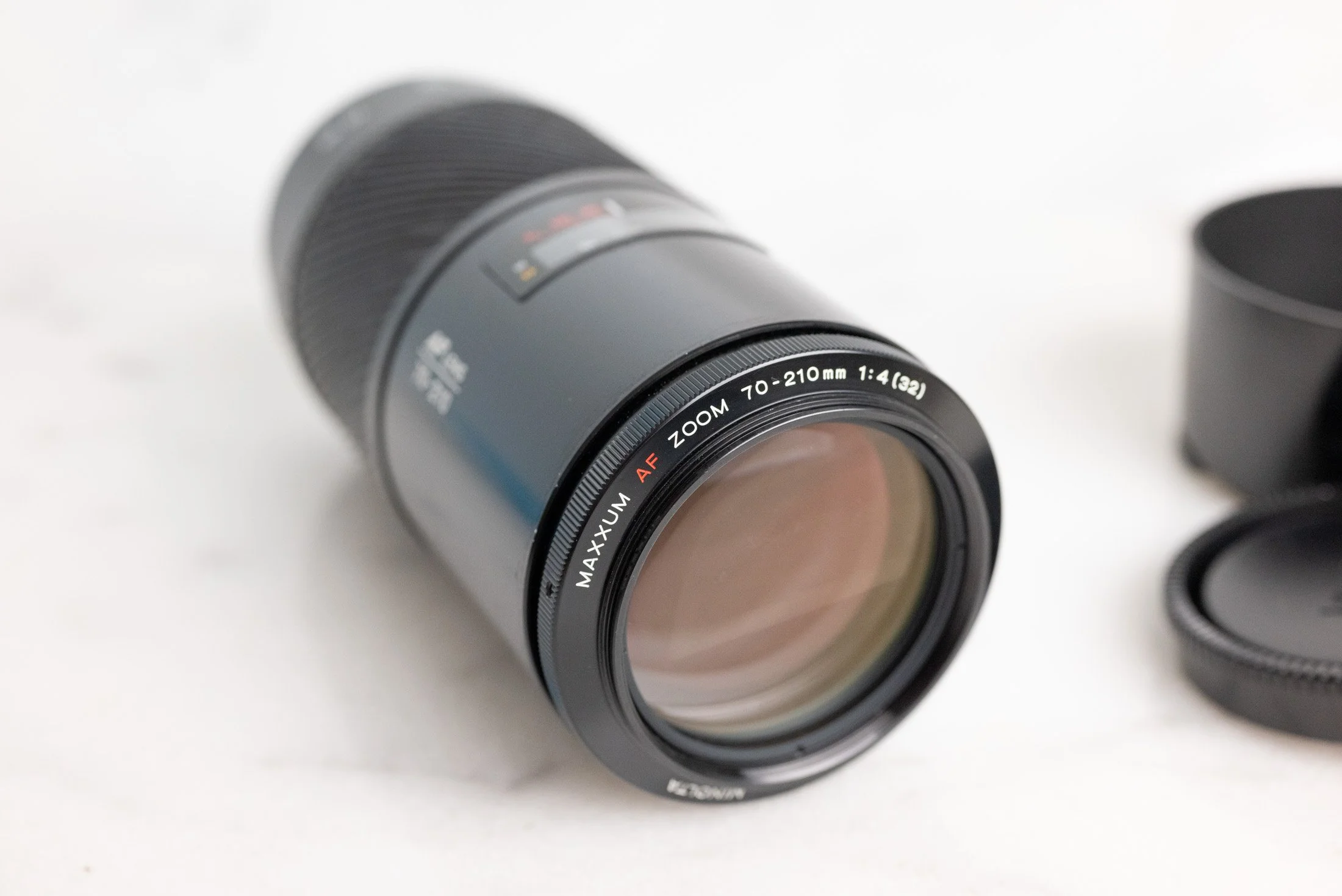 Minolta AF Zoom 70 - 210 mm F/4 Macro Focusing Zoom Lens For 