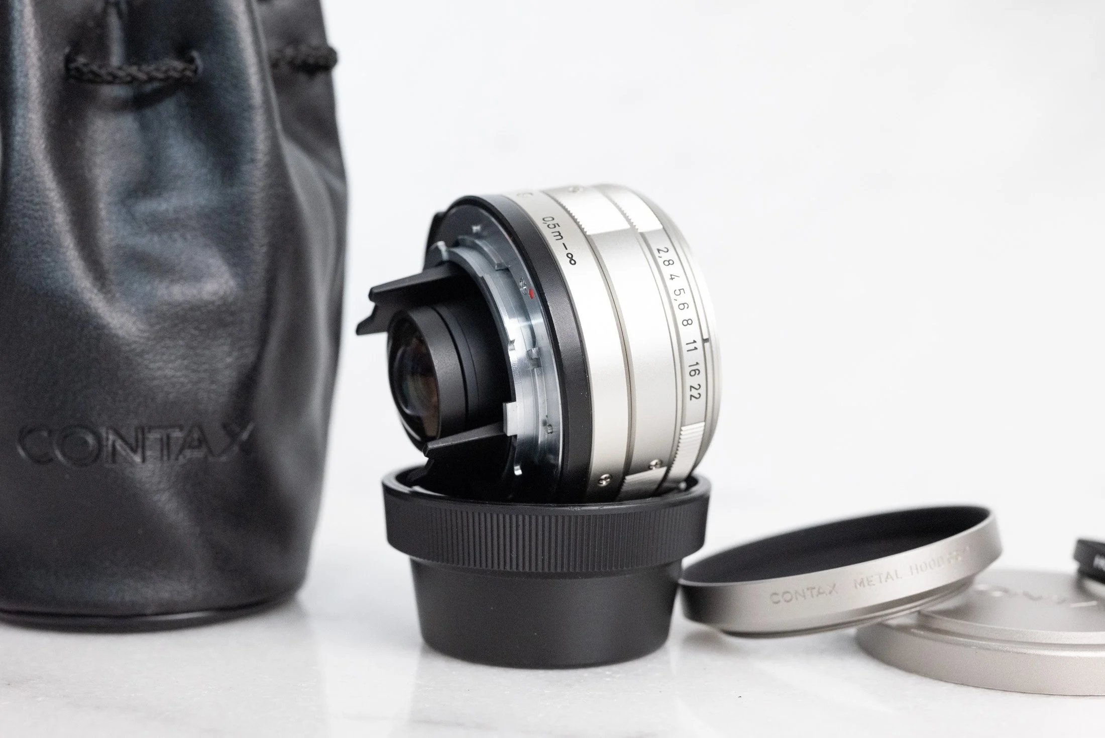 Carl Zeiss Contax G Mount Biogon 28mm F/2.8 Wide Angle Prime Lens 