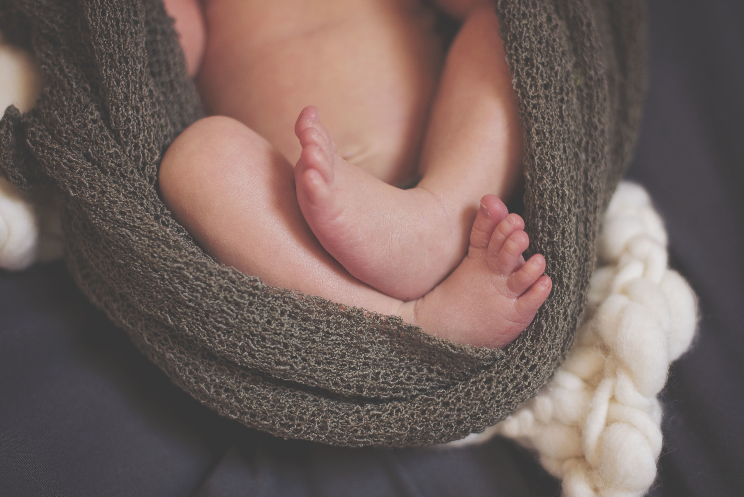 Newborn-toes-littleton.jpg