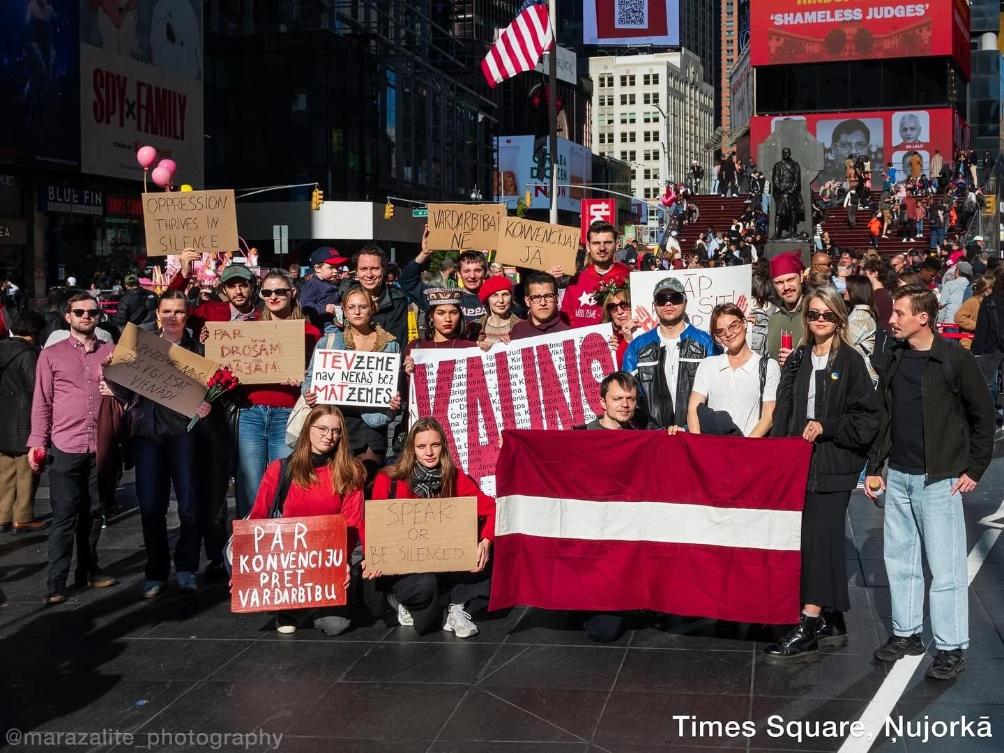 🇱🇻 &Scaron;o sestdien, 8. novembrī, latvie&scaron;i četrās ASV pilsētās &mdash; Ņujorkā, Ņūdžersijā, Jonkeros un Mineapolē &mdash; teica &ldquo;nē!&rdquo; vardarbībai un &ldquo;nē!&rdquo; Saeimas lēmumam izstāties no Stambulas konvencijas, izsakot 