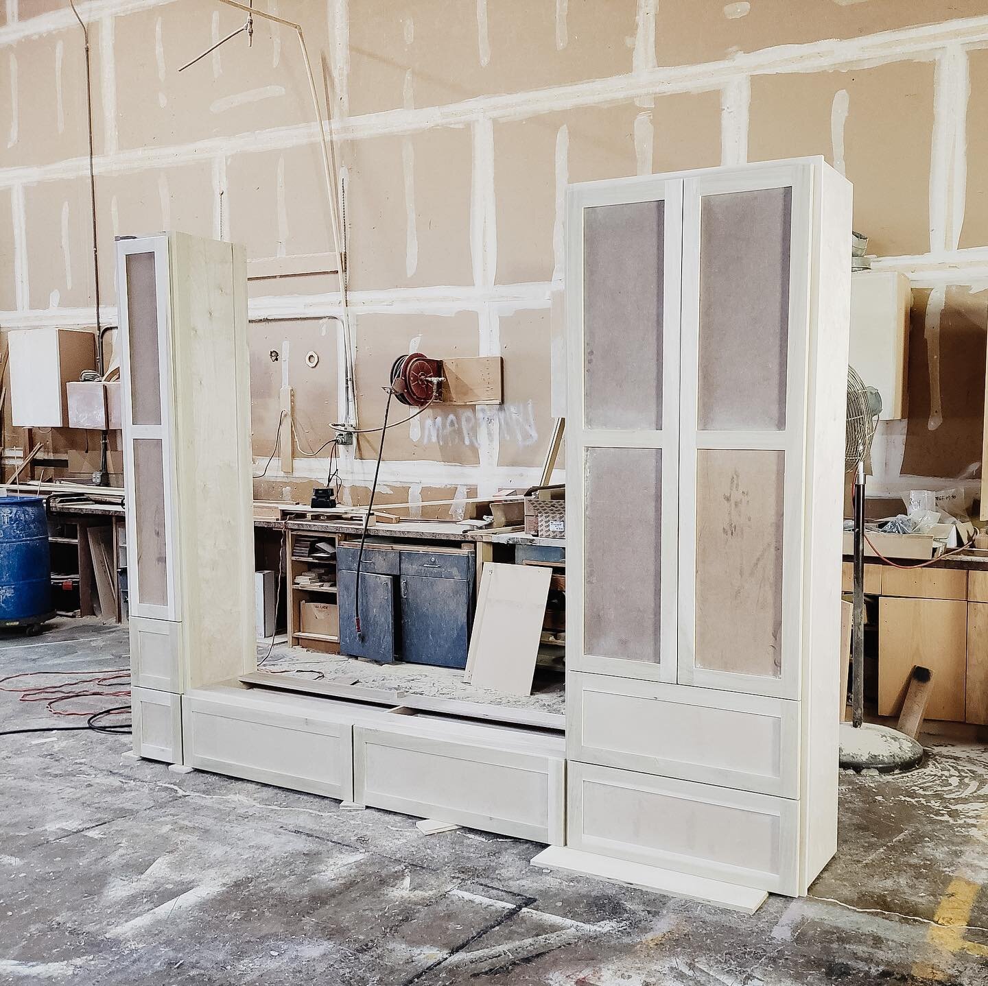 I love getting progress pictures from E-Design clients. This is a custom cabinet I designed for #projectbriscoeblvd. It is going to be a window seat in their dining room. We are painting it dark with brass hardware. 🙌🏻 Stay tuned for more updates. 