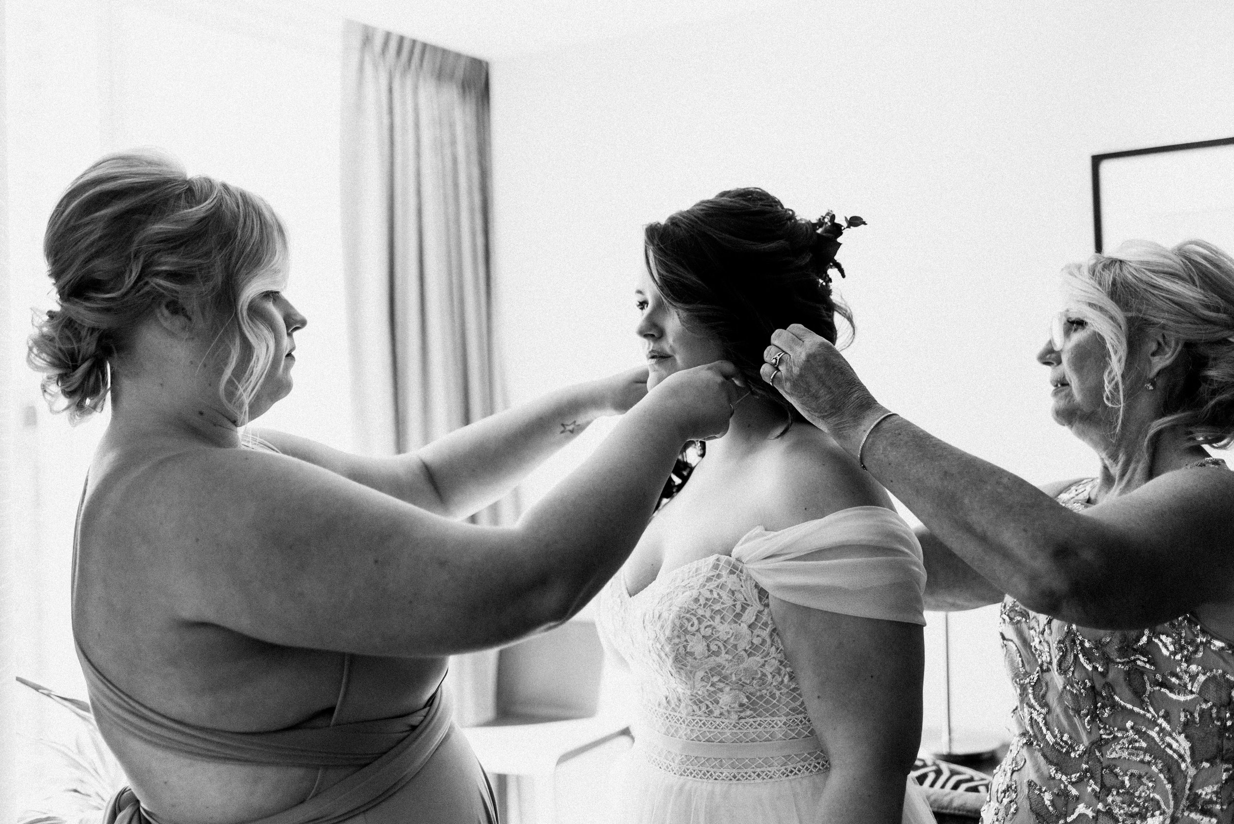 City Hall Downtown Toronto Wedding Photographer