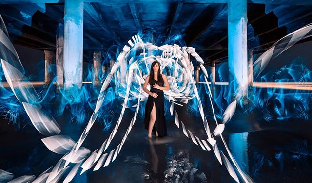Lightpainting in the breaking waves 🌊🌊
Made with the @lightpaintingbrushes in a single 4 minutes exposure with the feather plexi, 3' fiber whip, blue filter hoods, and the incredible new Portrait Lighter. (It's seriously amazing) Reposting from las