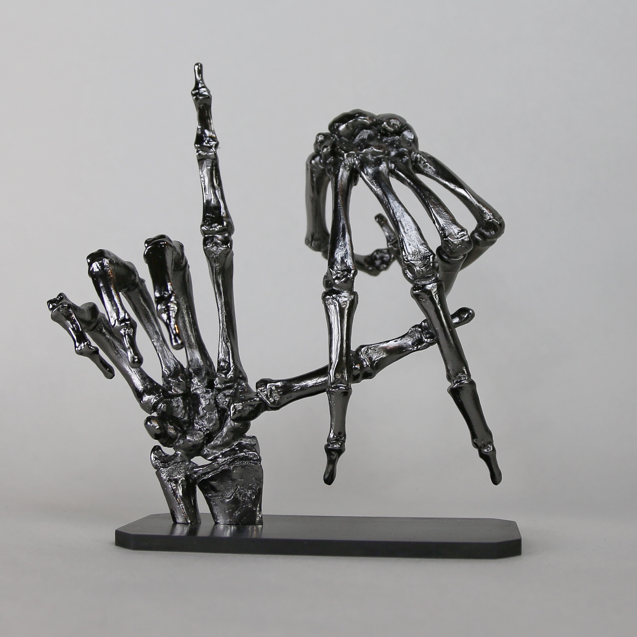 To_Live_And_Die_In_LA_CHROME_Mesple_Sculpture_01.jpg