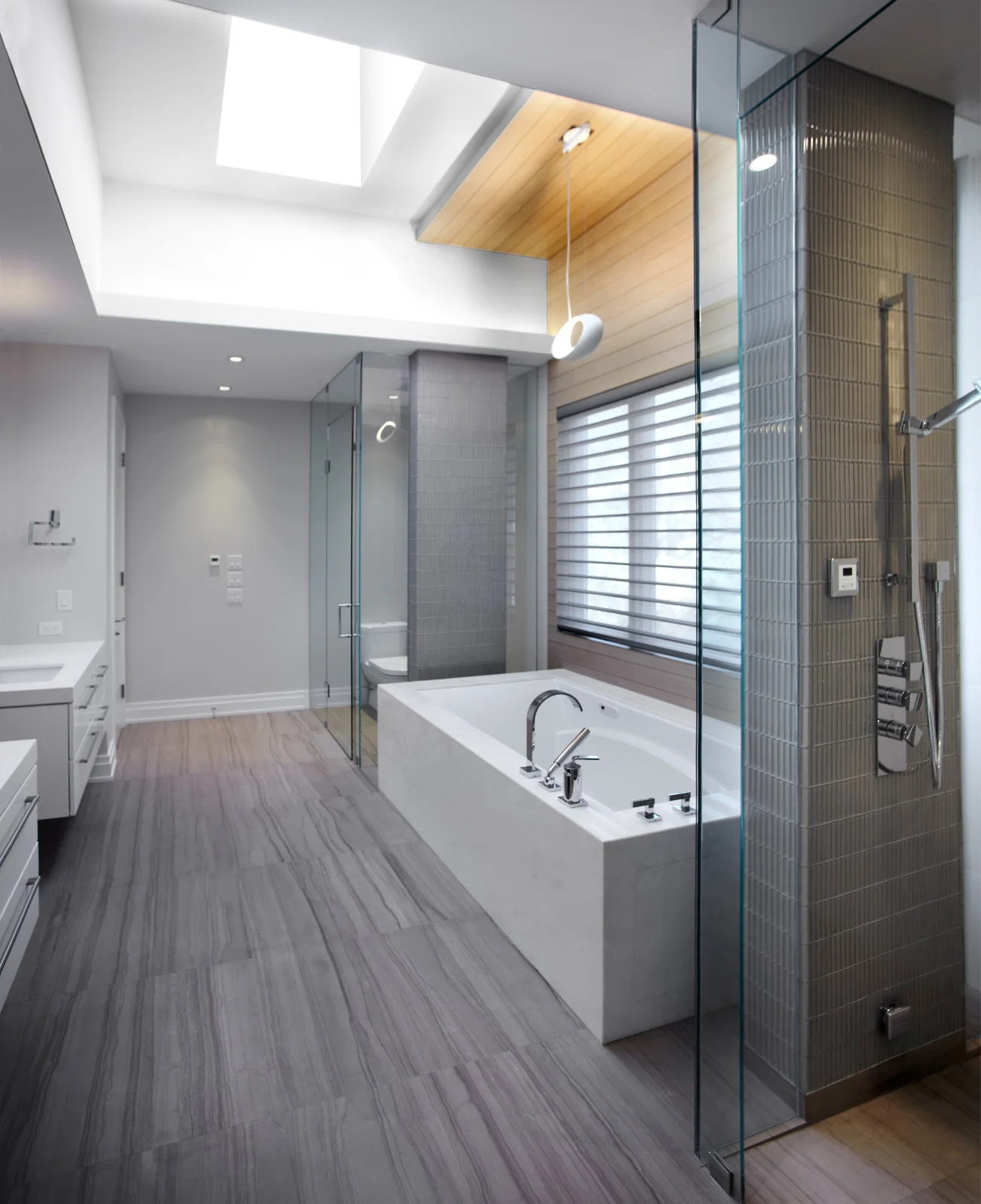 1216-royaloak-bathroom copy.jpg