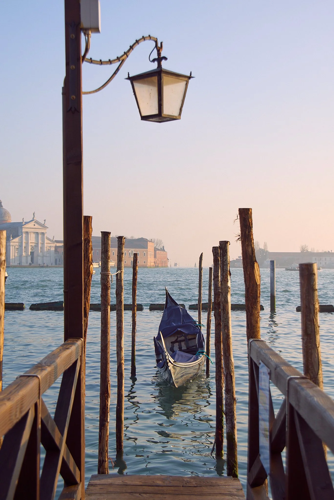 veniceWEB2.jpg
