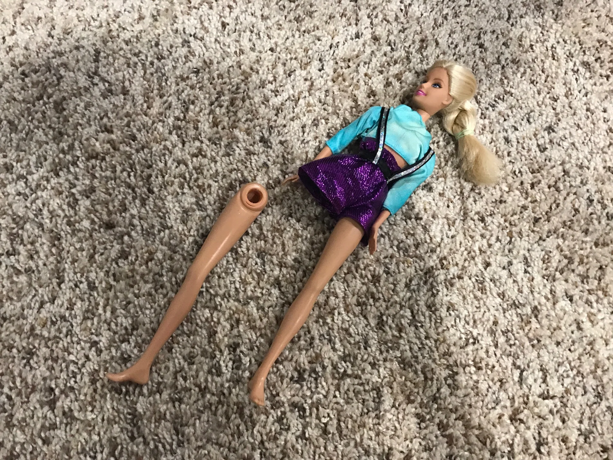 barbie one leg