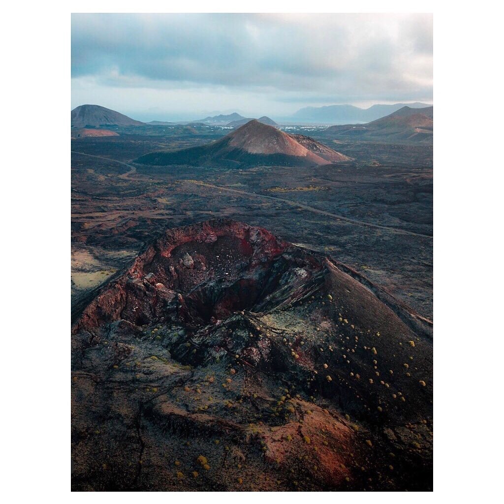 Lanzarote, Canary Islands. 😮 Another world⠀⠀
&bull;⠀⠀
&bull;⠀⠀
&bull;⠀⠀
&bull;⠀⠀
📸 @tom_juenemann 
#makingishealing #handmadeforthehome #bodymindfulness⠀⠀
⠀⠀
#inspiration #travel #travelbug #traveling #travelphotography #natgeotravel #nationalgeogr