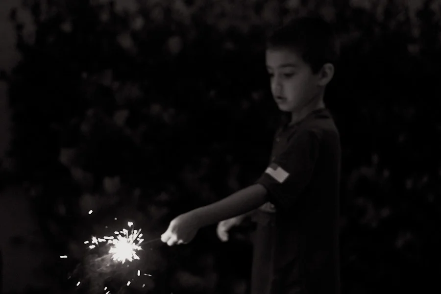 sparklers black and white photography => tracy-larsen.com/blog