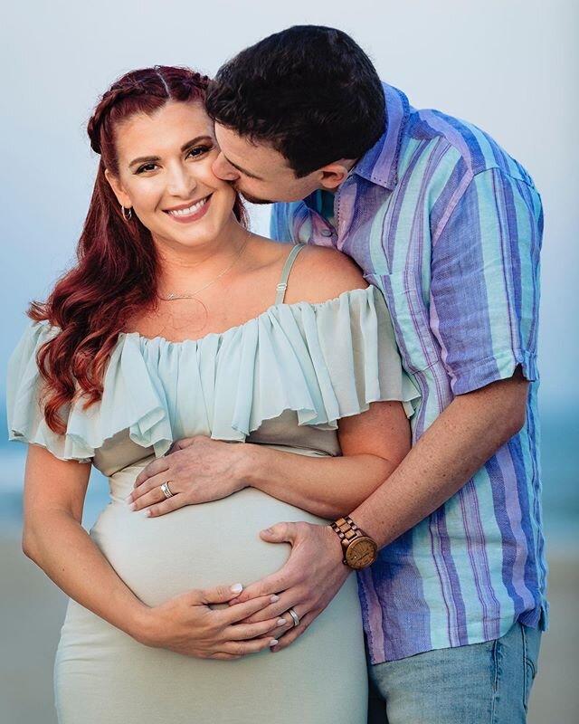 Makeup for Maternity &amp; Engagement Photoshoot for @biancagattomoore! Couldn&rsquo;t be happier to be apart of Bianca &amp; Dan&rsquo;s 2 huge milestones. Can not wait to meet baby London! ◦
◦
Blushing Bomshell has you covered for your makeup and s