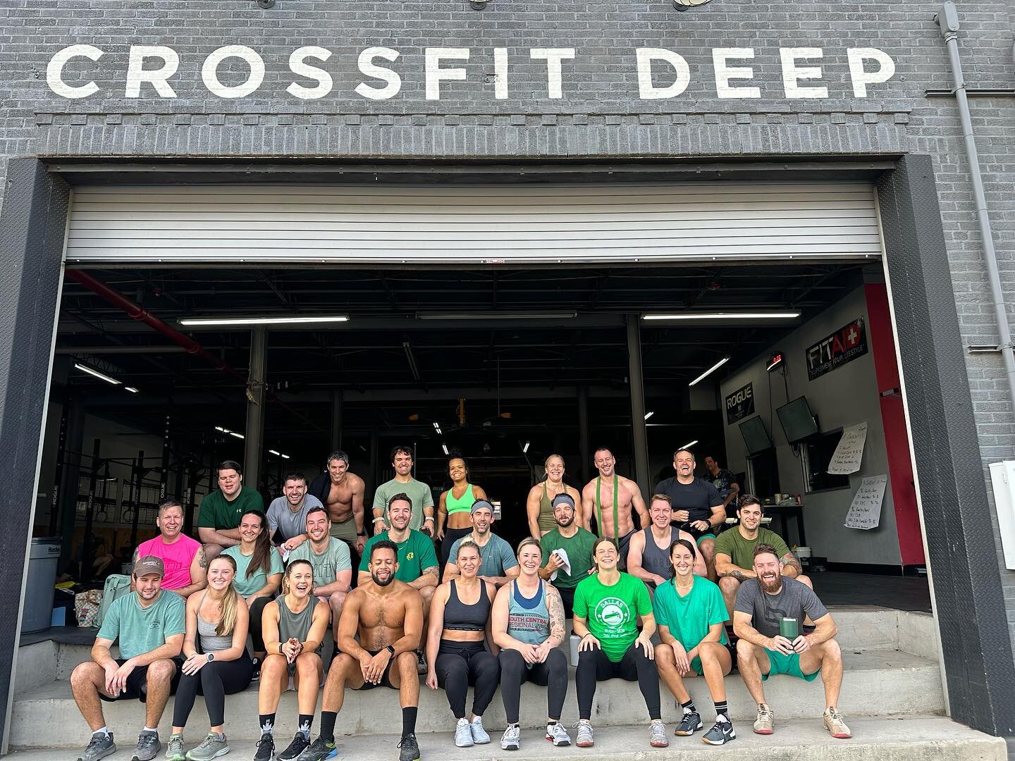 Celebrating Dwarfism Awareness Month! 
.
.
Thanks to all who came out to workout with us. So proud of this community and all we do to support each other! 

If you have any questions about adaptive training programs, please message us or find a coach 