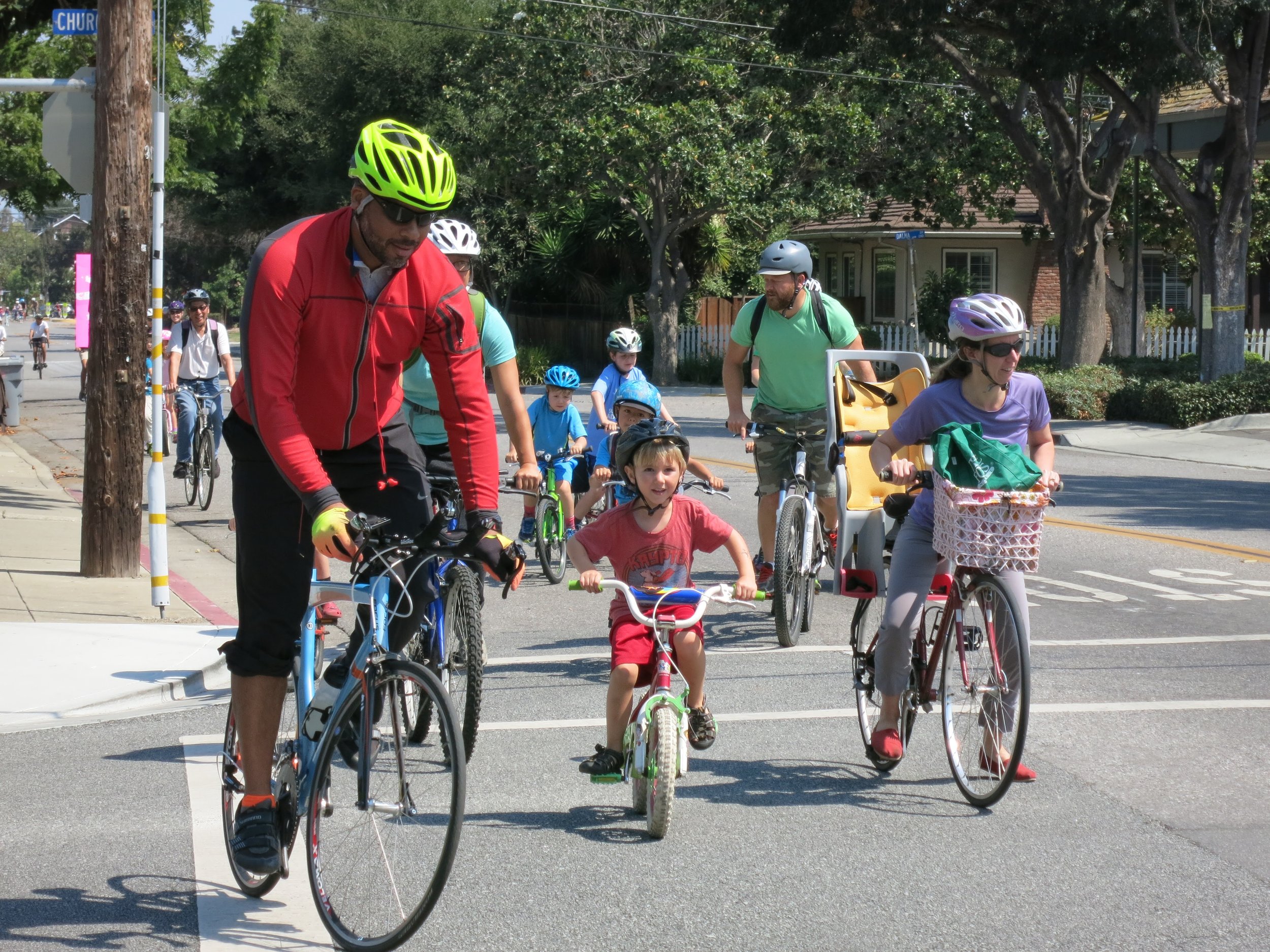 Superintendent Rudolph rides with Mountain View families - Photo by Chris Brunn