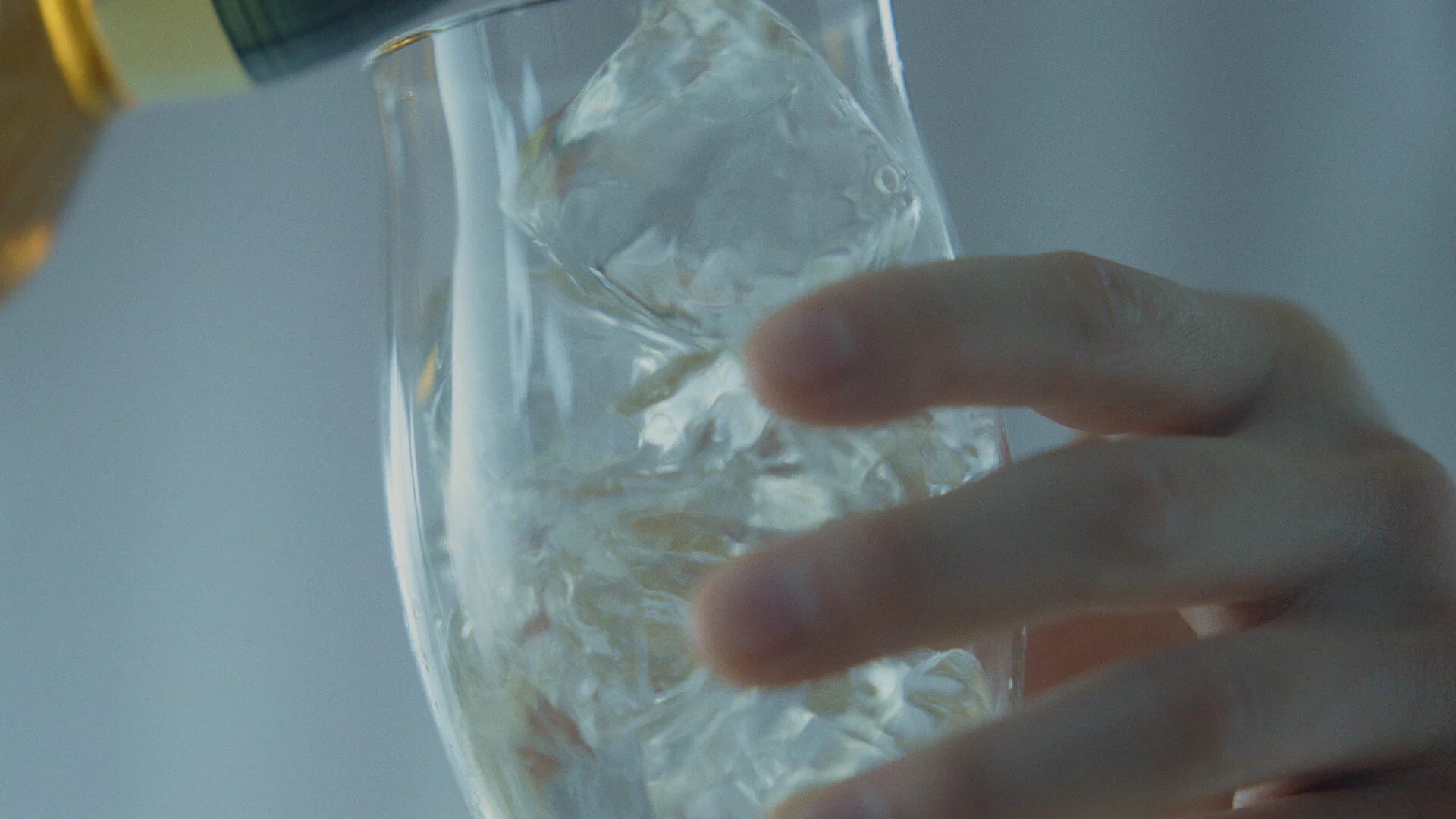 suntory_chita_風かおる_4m_4444.00_00_53_23.静止画012.jpg