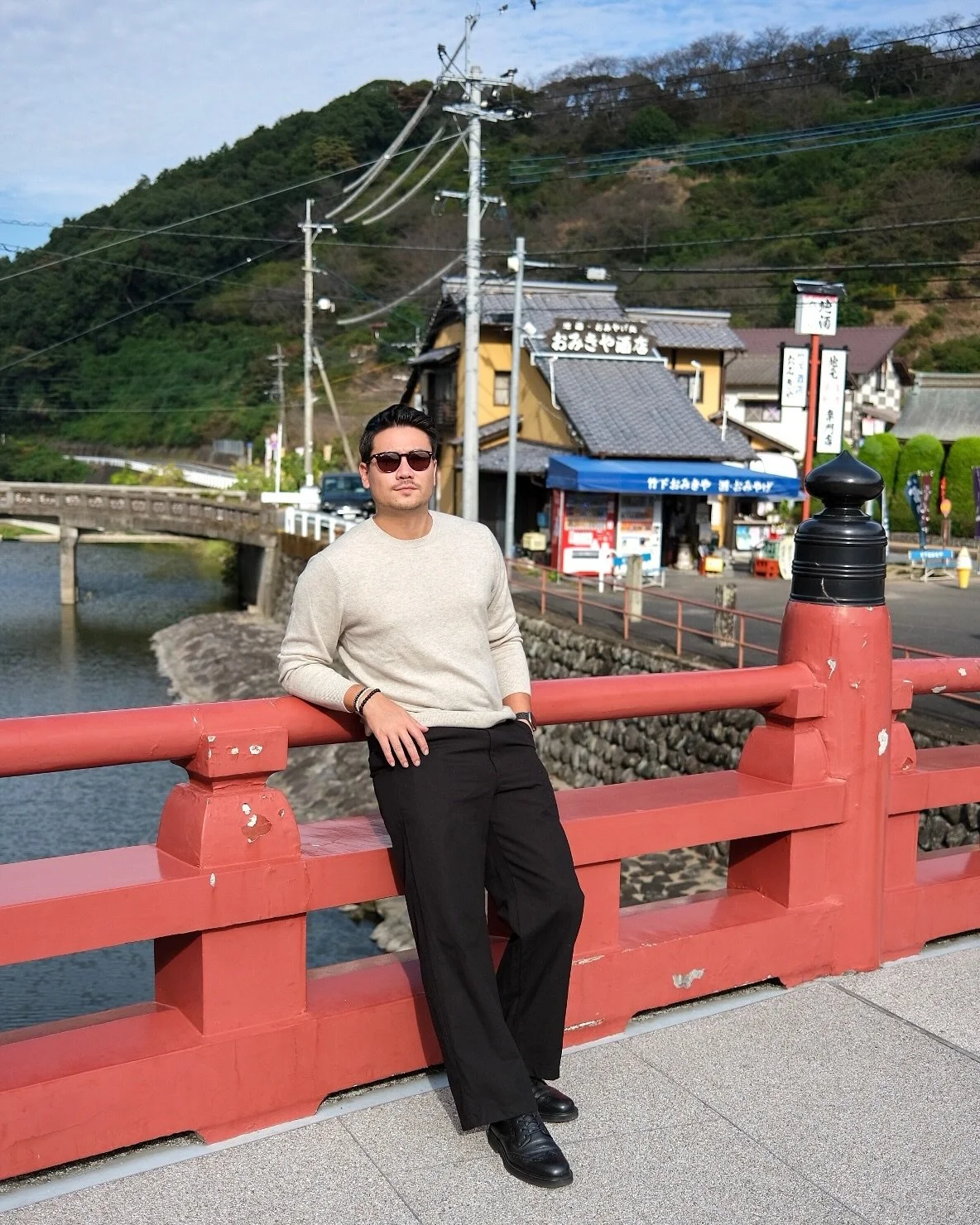 Long drives, narrow country roads, wide pants.

There&rsquo;s honestly something just so comforting and magical about the Japanese countryside 😌