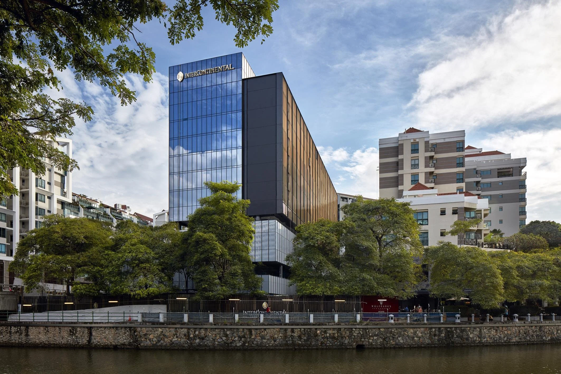 Intercon . exterior (11).jpg