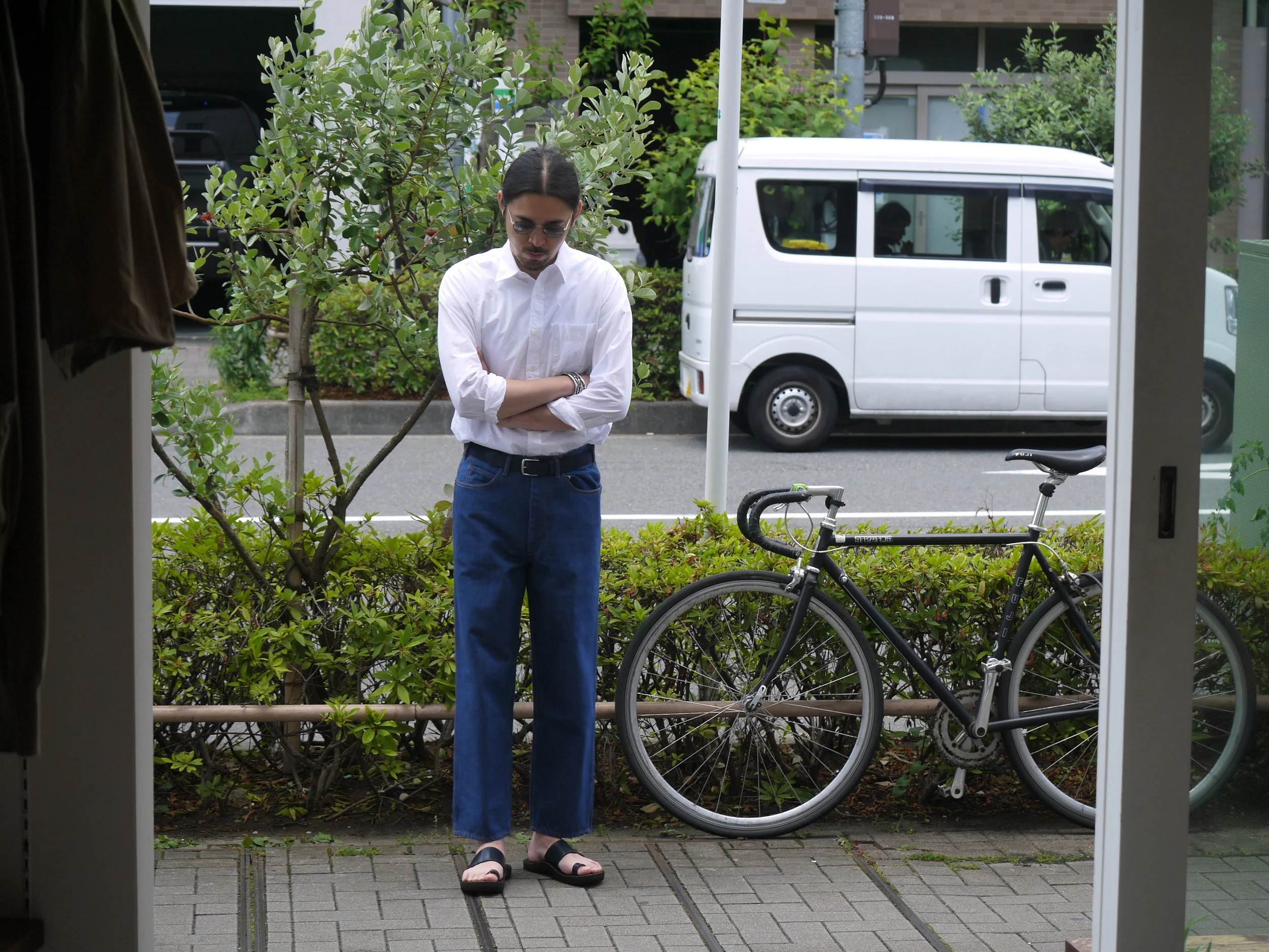 SHIRTS × DENIM × SUNGLASS