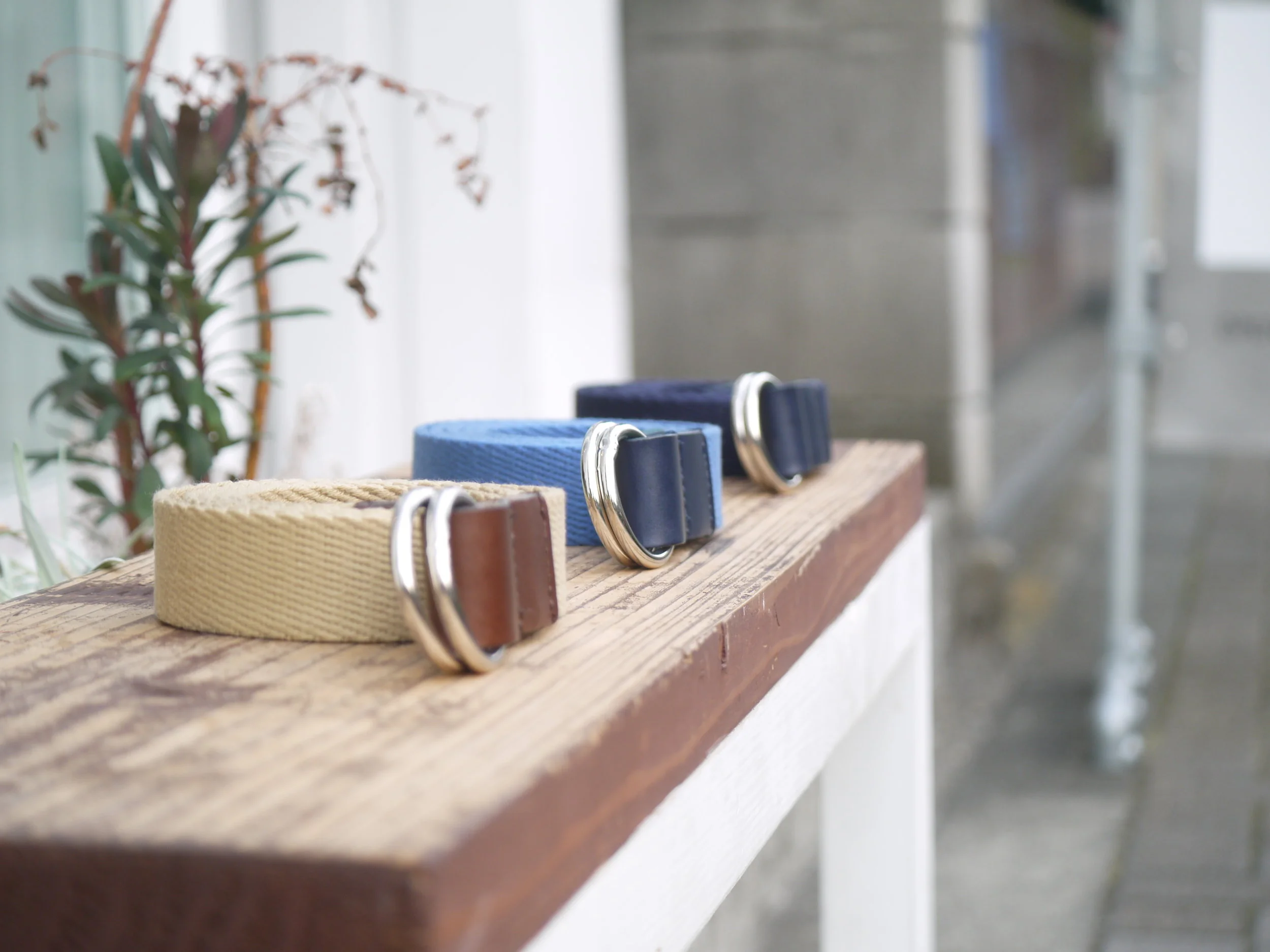  toff, made in gohongi. LEATHER TAPE RING BELT