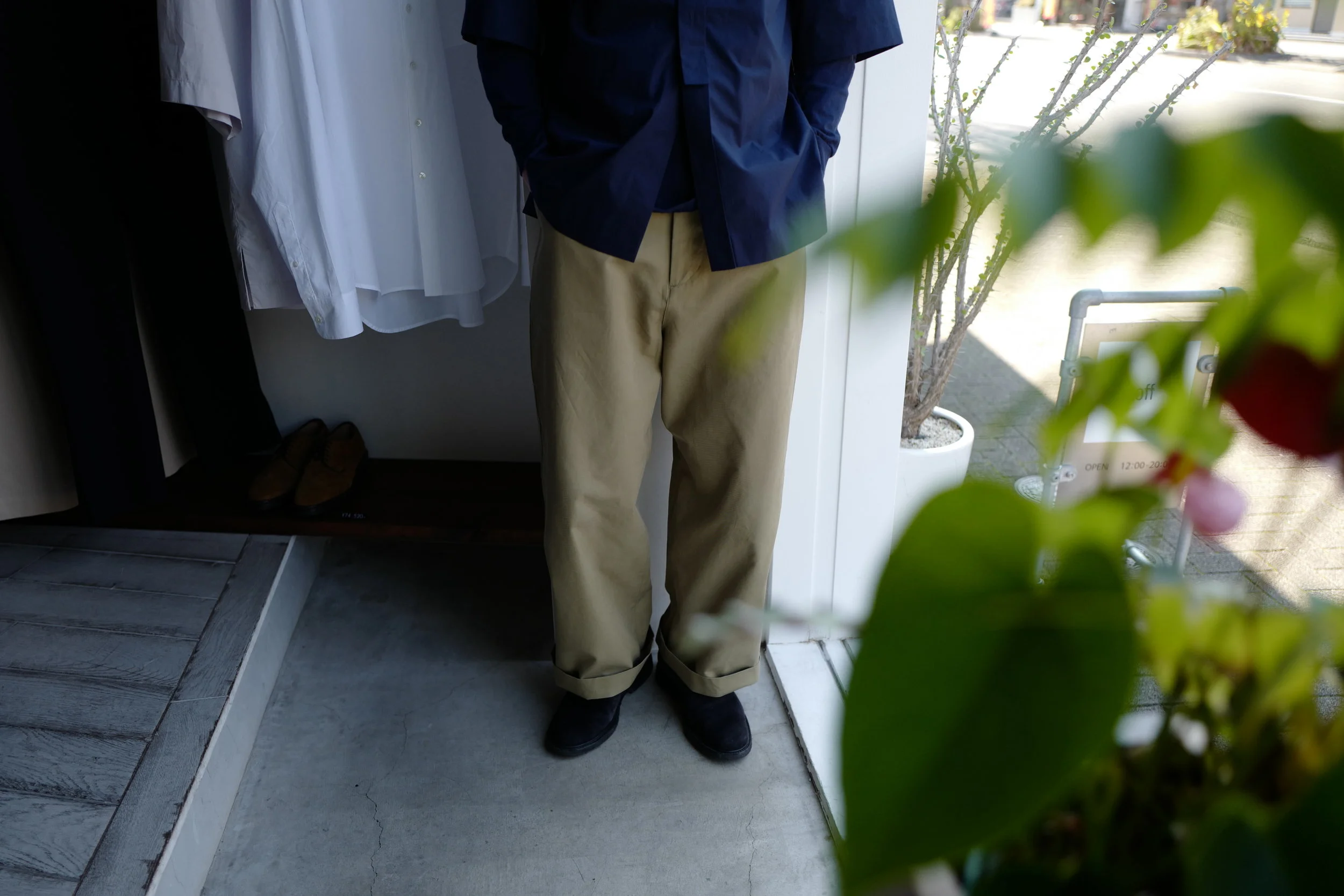 AURALEE WASHED FINX LIGHT CHINO WIDE PANTS