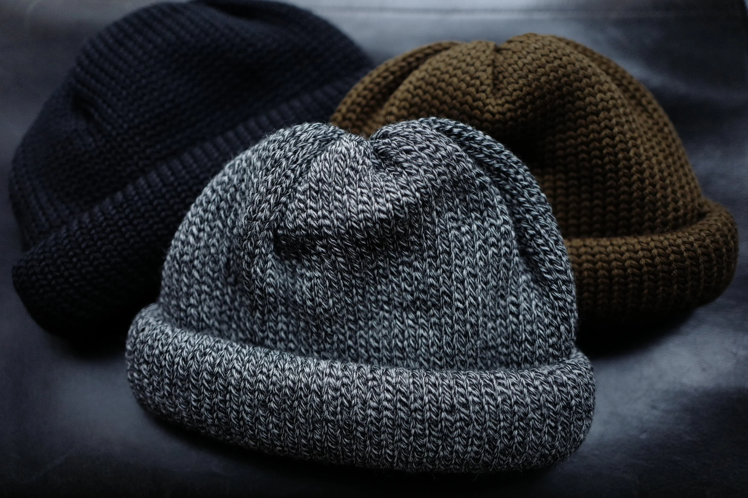 COMESANDGOES ROLL KNIT