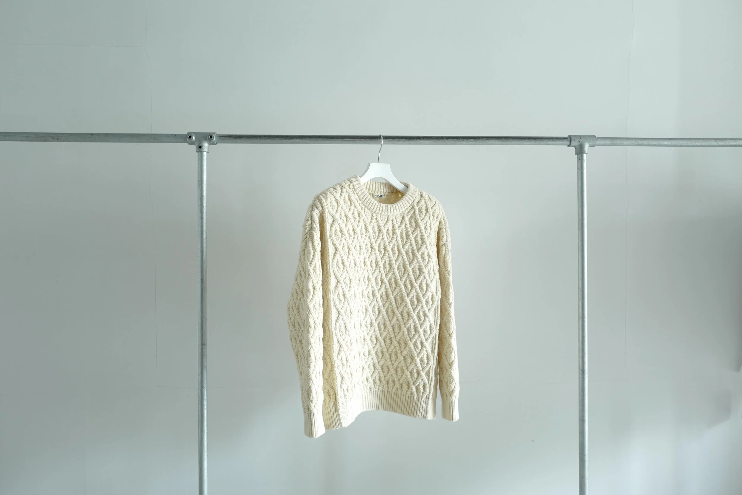 AURALEE HARD TWIST MERINO ARAN KNIT P/O