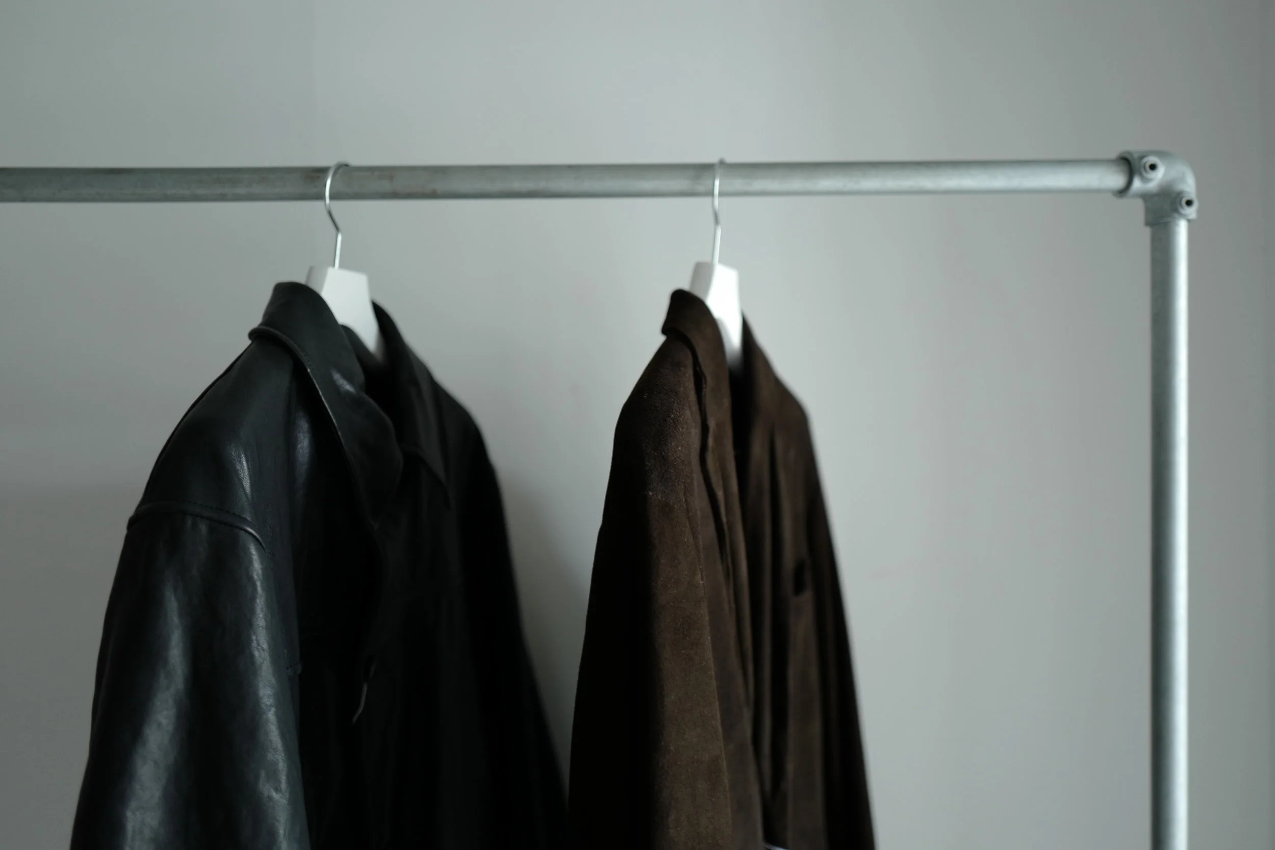 COMOLI LAMB LEATHER COAT / DEERSKIN CHESTER COAT